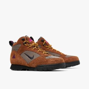 Nike ACG Torre Mid Waterproof Boot Pecan / Black - Olive sold by Livestock