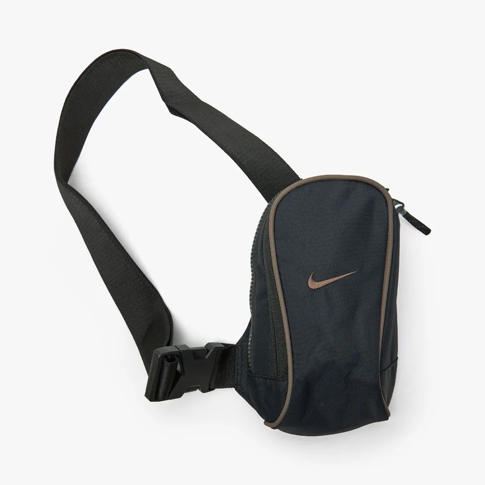 Nike Sportswear Essentials Crossbody Bag Black / Black - Ironstone sold by Livestock