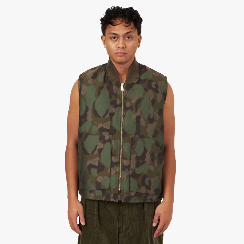 BEAMS PLUS Reversible WORK Puff Vest Camo Jacquard / Camo sold by Livestock
