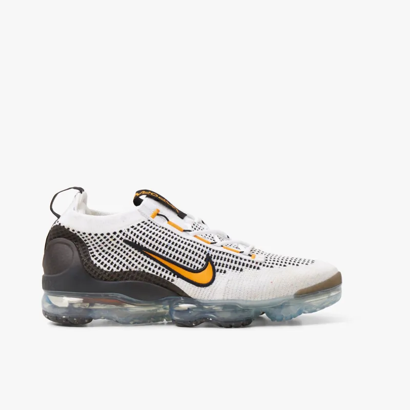Nike Air VaporMax 2021 FK White / Kumquat - Black sold by Livestock