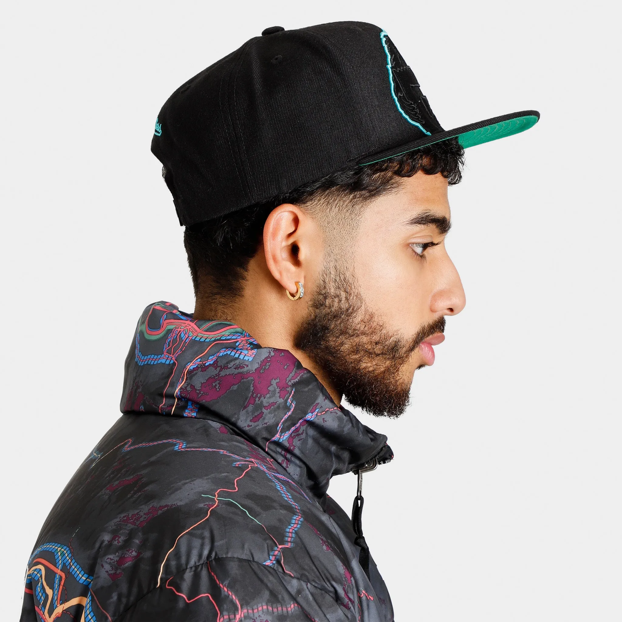 Mitchell & Ness Vancouver Grizzlies Dynamic Snapback / Black sold by JD Sports product image thumbnail 3