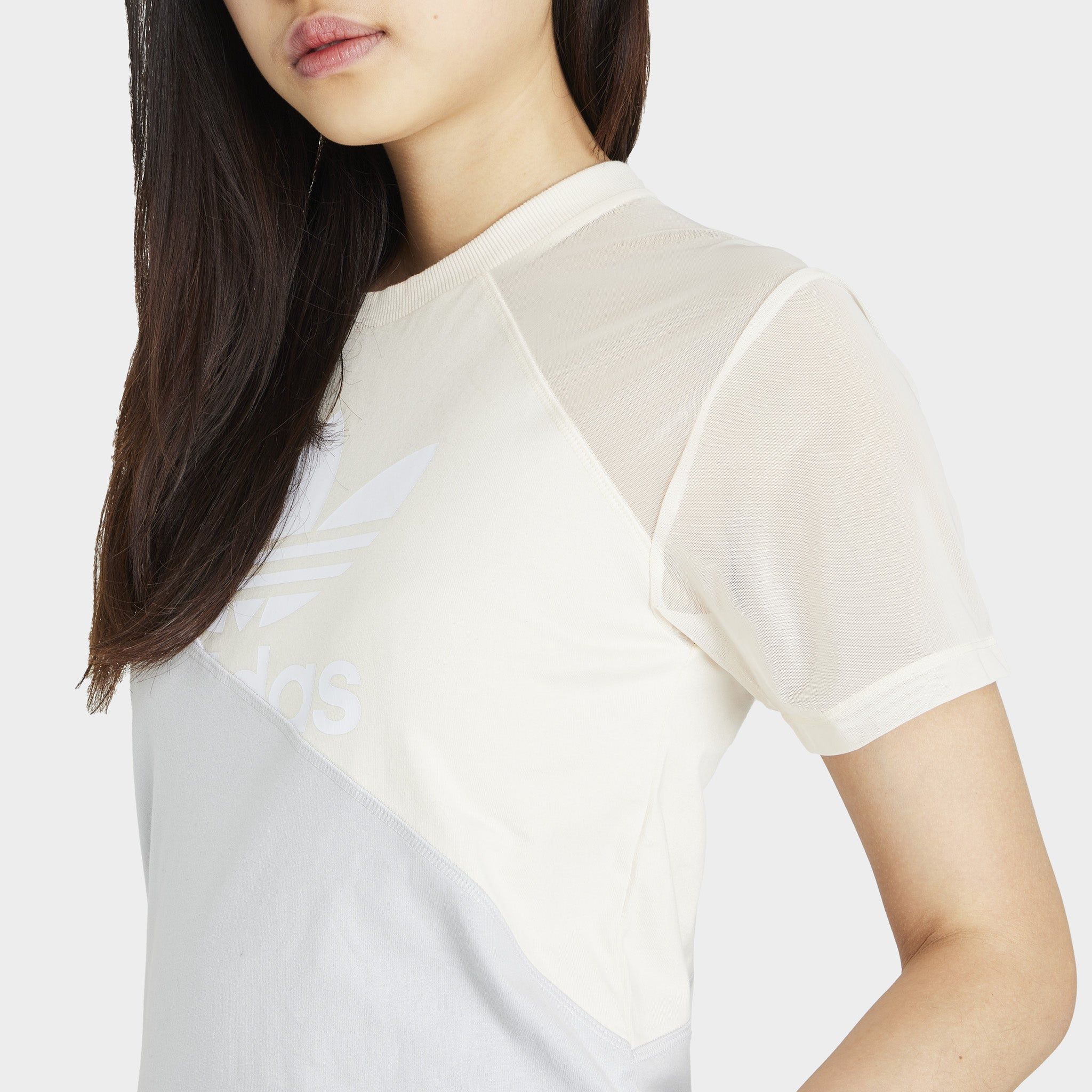 adidas Originals Women’s Adicolor Split Trefoil T-shirt / Wonder White sold by JD Sports product image thumbnail 4