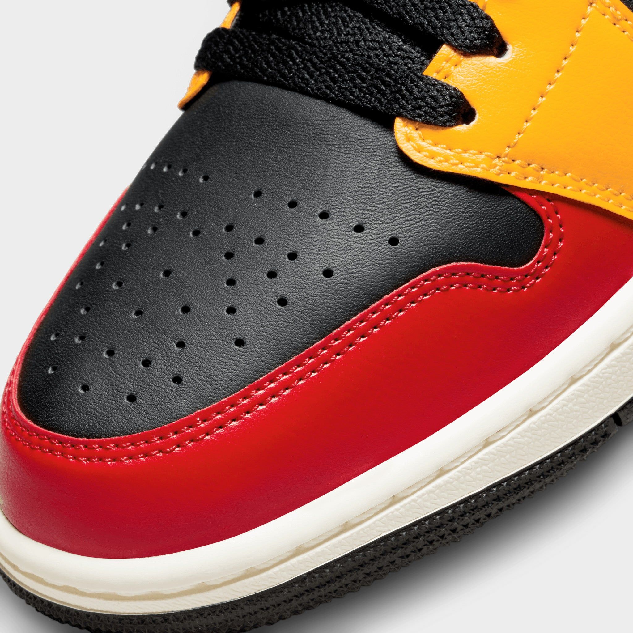 Jordan Women’s 1 Low SE Black / Fire Red - Taxi sold by JD Sports product image thumbnail 4