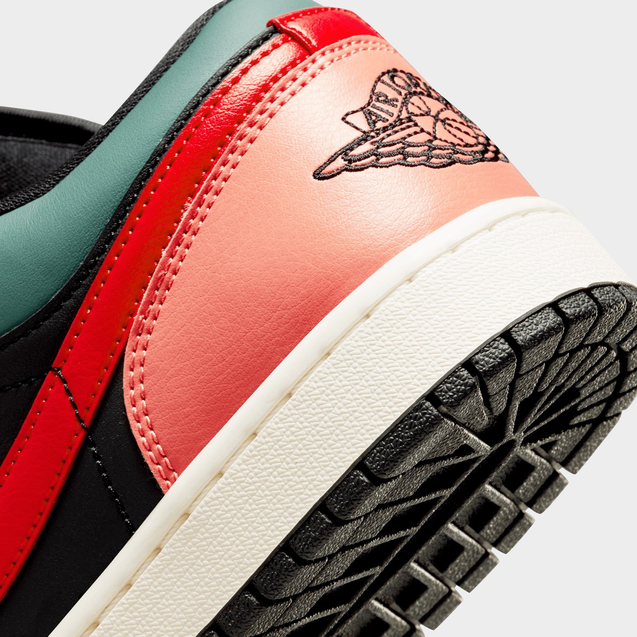 Jordan Women’s 1 Low SE Black / Fire Red - Taxi sold by JD Sports product image thumbnail 3