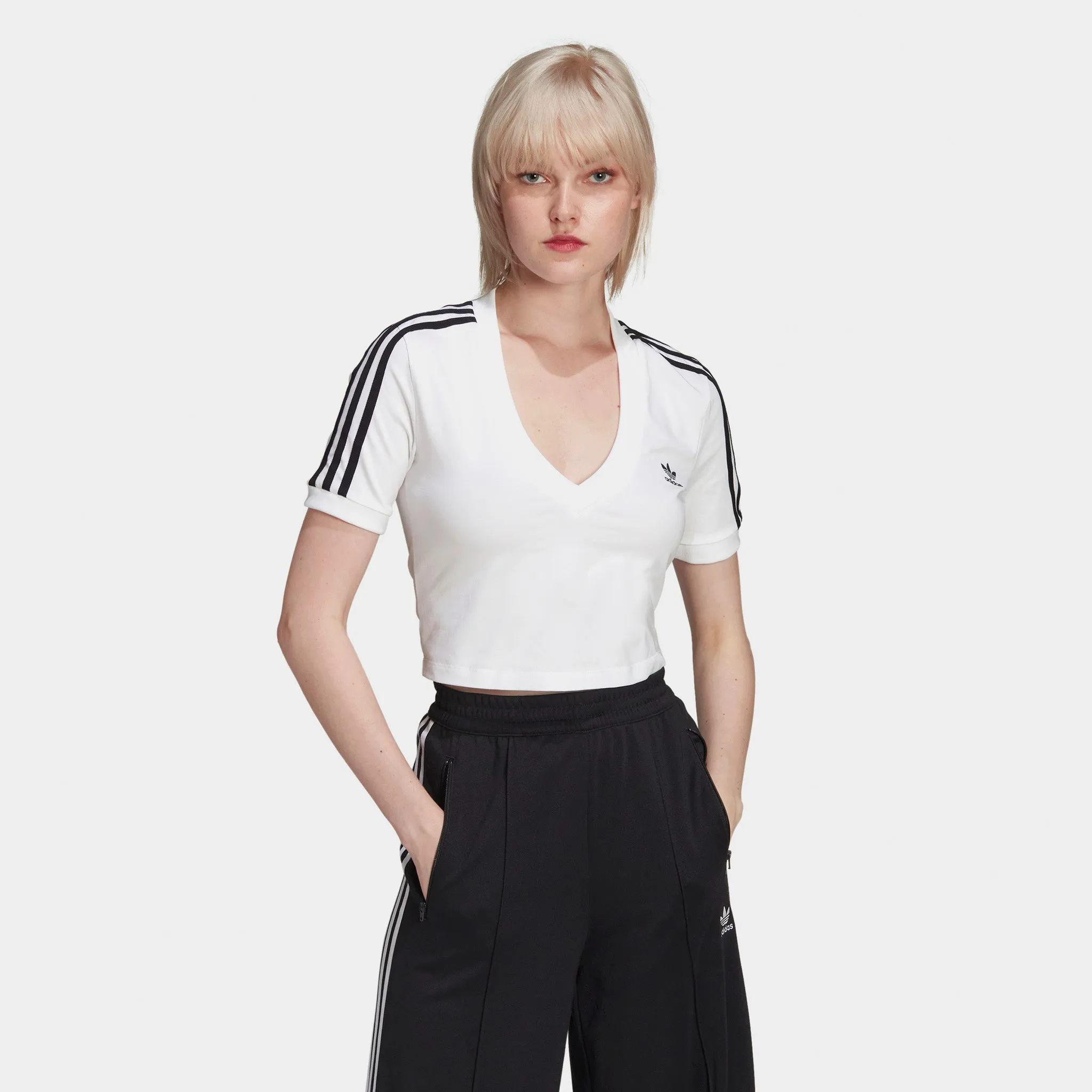 adidas Originals Women's Adicolor Classics Cropped T-shirt / White sold by JD Sports