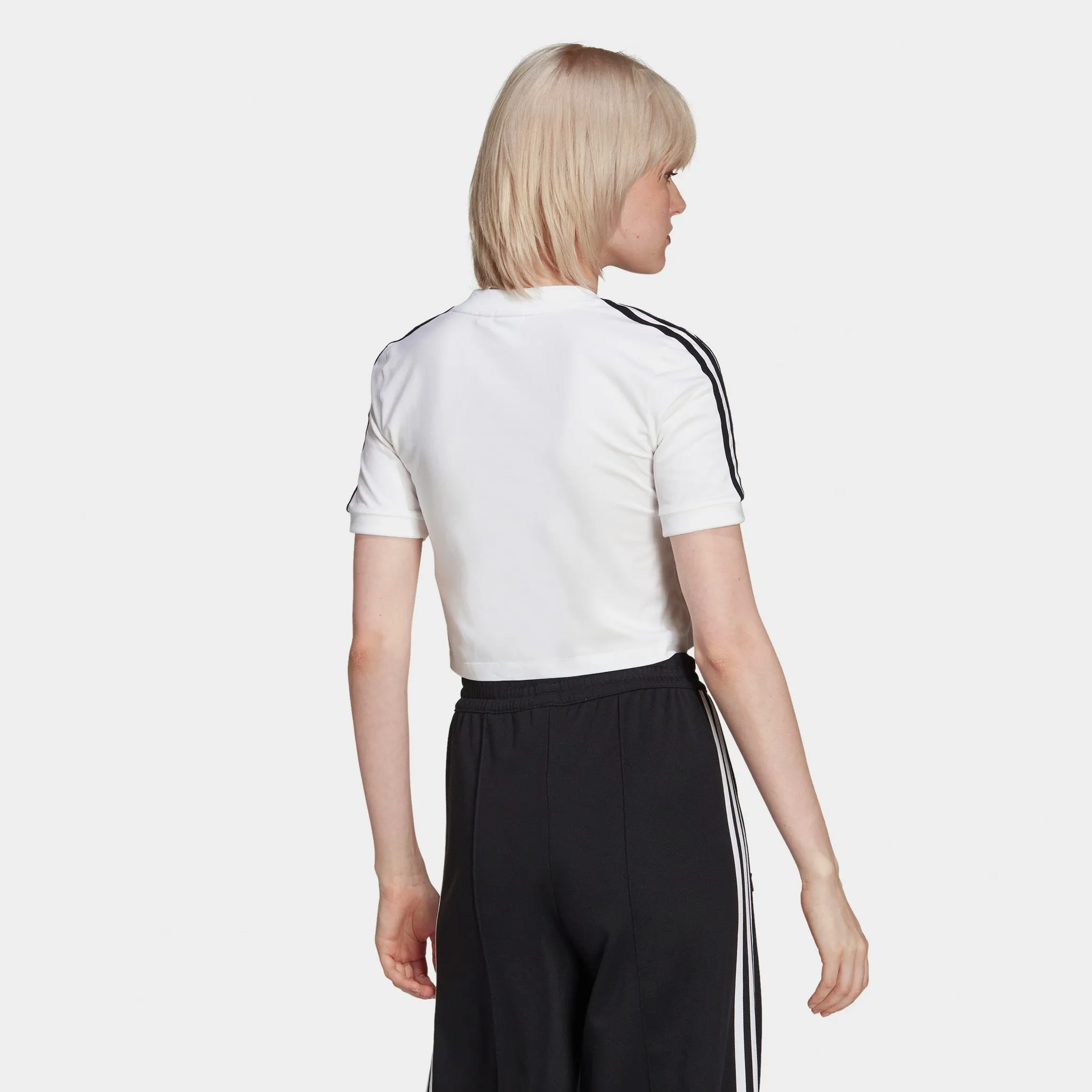 adidas Originals Women's Adicolor Classics Cropped T-shirt / White sold by JD Sports product image thumbnail 2