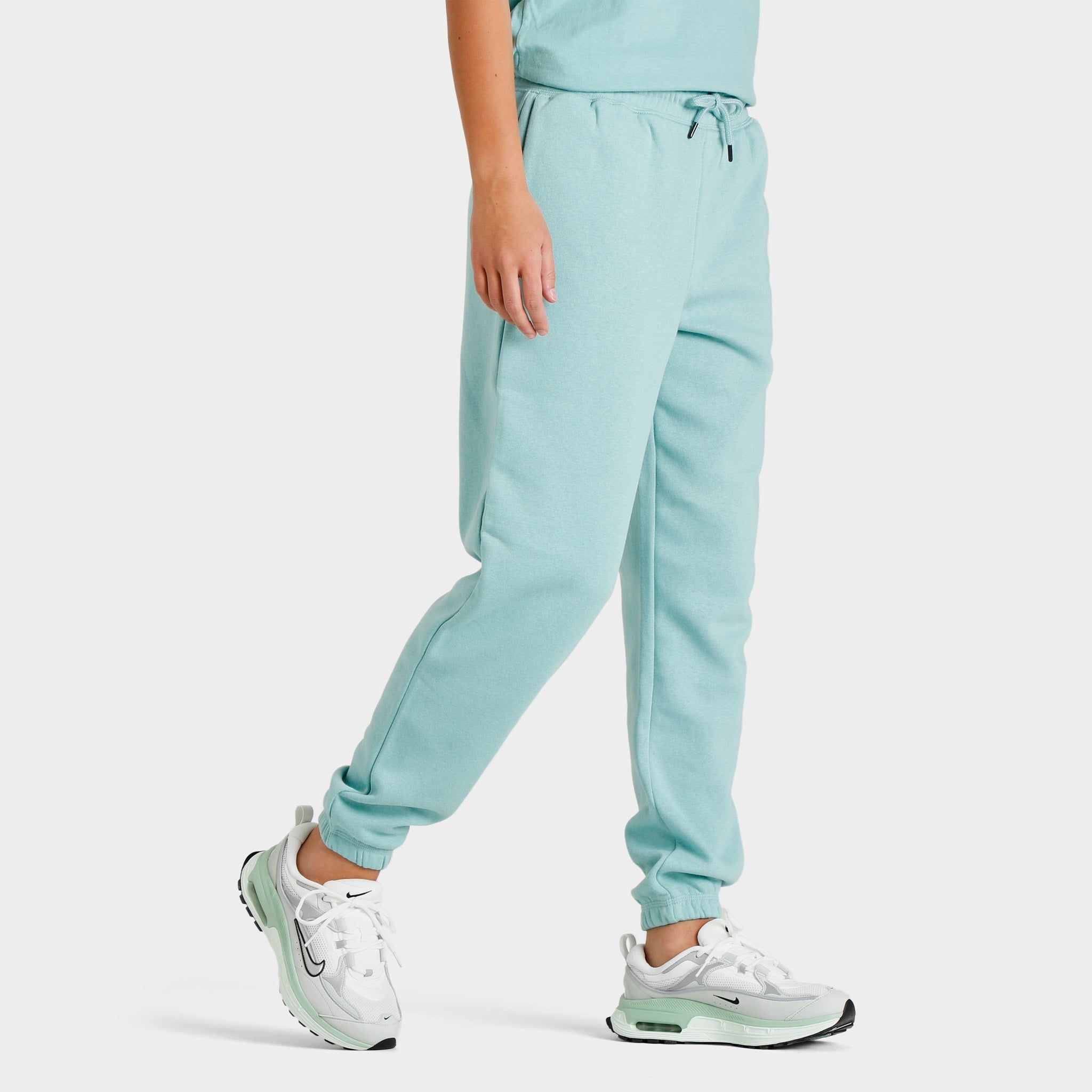 The North Face Women's Half Dome Fleece Sweatpants / Wasabi sold by JD Sports product image thumbnail 3