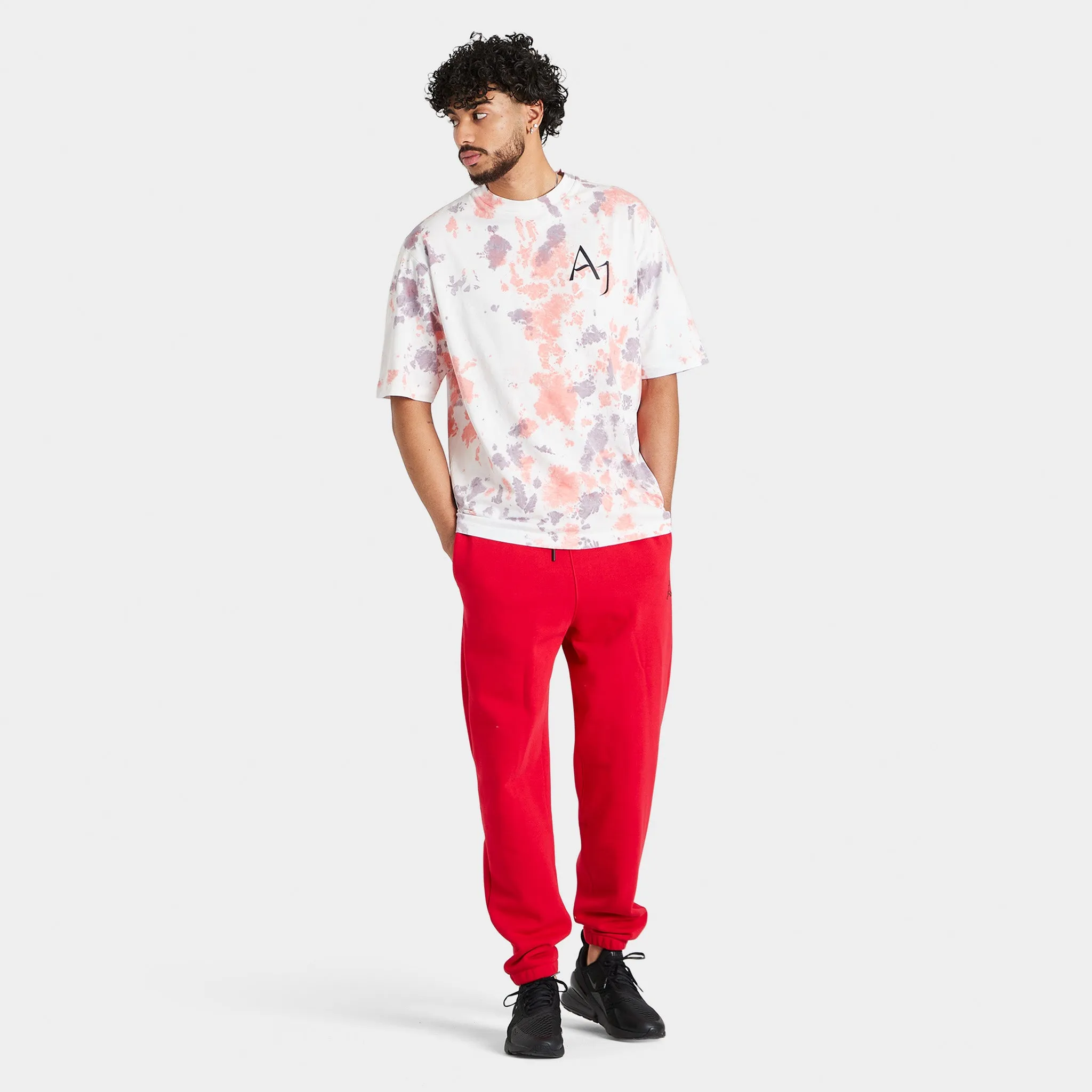 Jordan Essentials Fleece Pants / Gym Red sold by JD Sports product image thumbnail 3