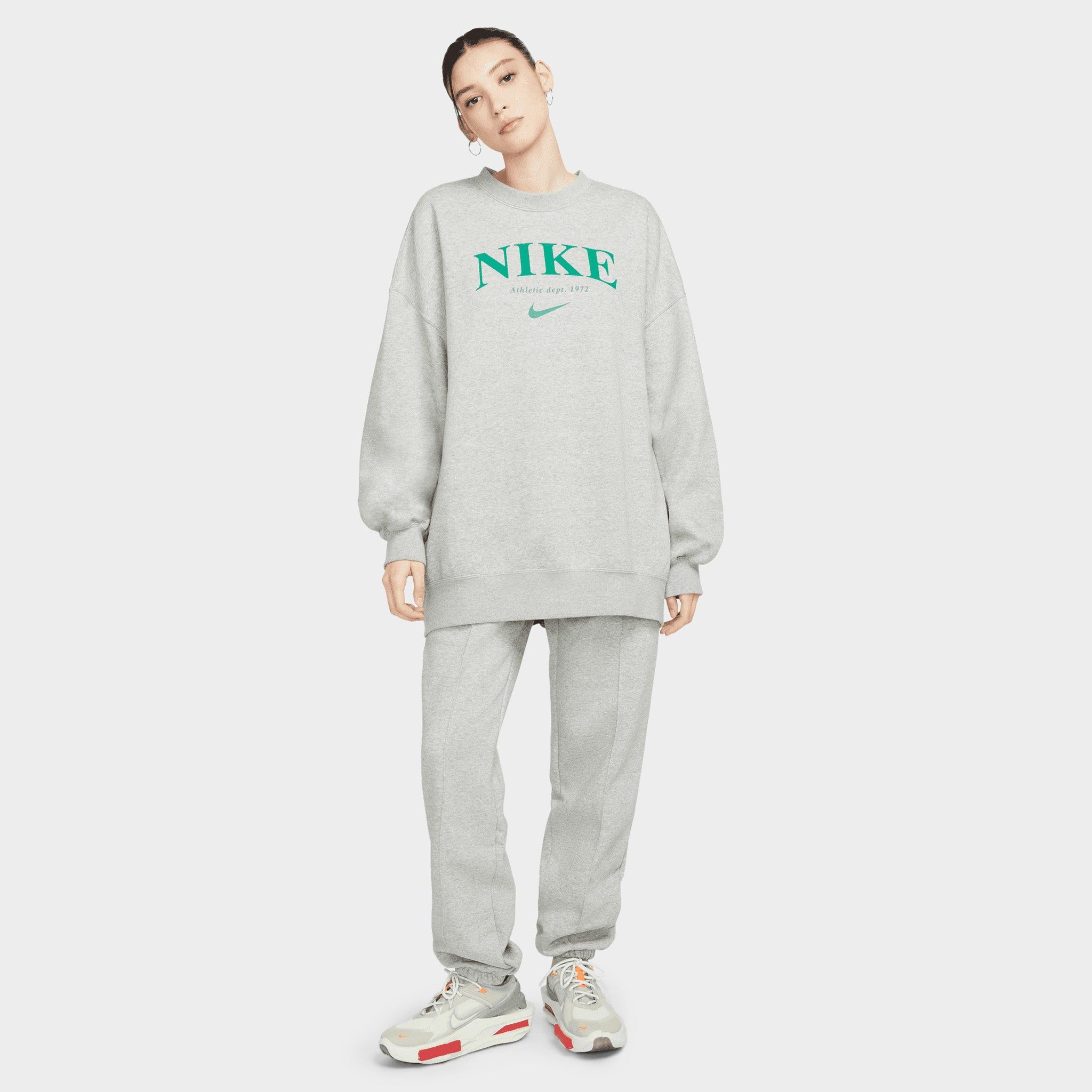 Nike Women’s Sportswear Collection Essentials Fleece Pants Dark Grey Heather / Malachite sold by JD Sports product image thumbnail 4