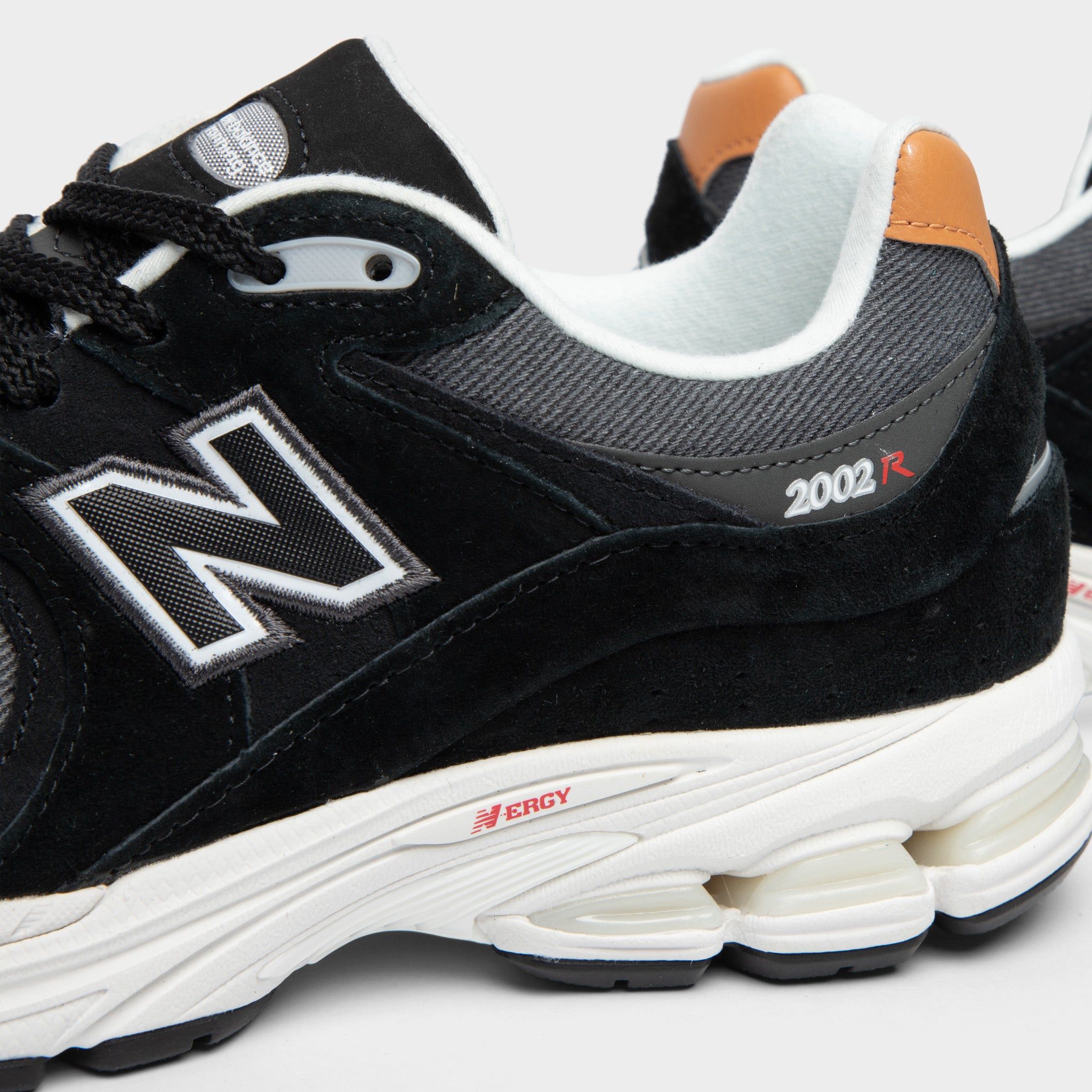 New Balance M2002REB Black / Sepia - Magnet sold by JD Sports product image thumbnail 3