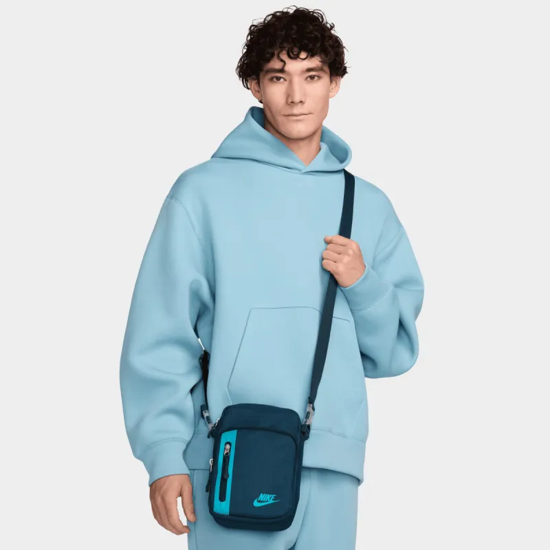 Nike Elemental Premium Crossbody Bag (4L) Armoury Navy / Armoury Navy - Dusty Cactus made by Nike
