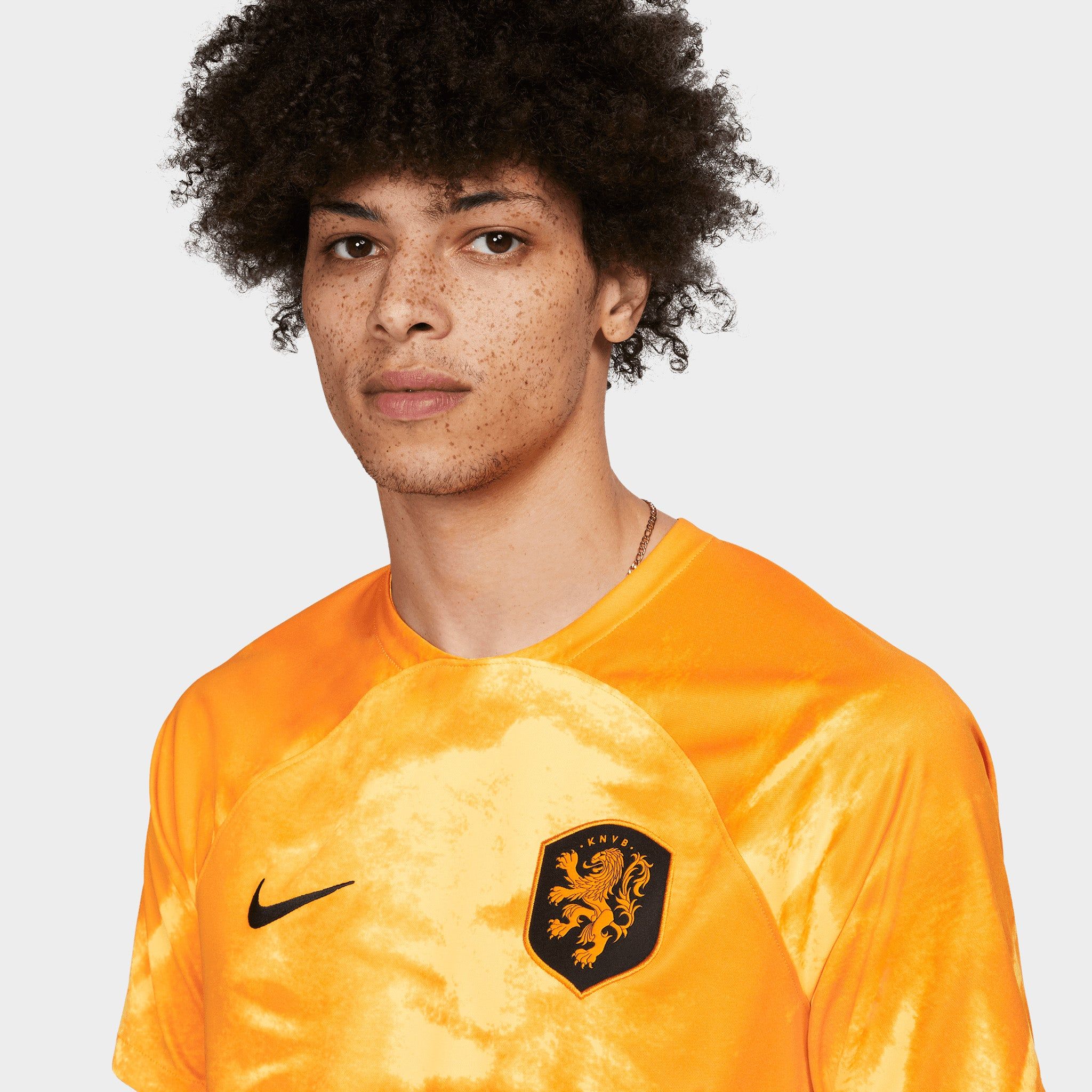 Nike Netherlands 2022/23 Dri-FIT Stadium Home Soccer Jersey Pepper Red / Pepper Red - Gold Dart sold by JD Sports product image thumbnail 3