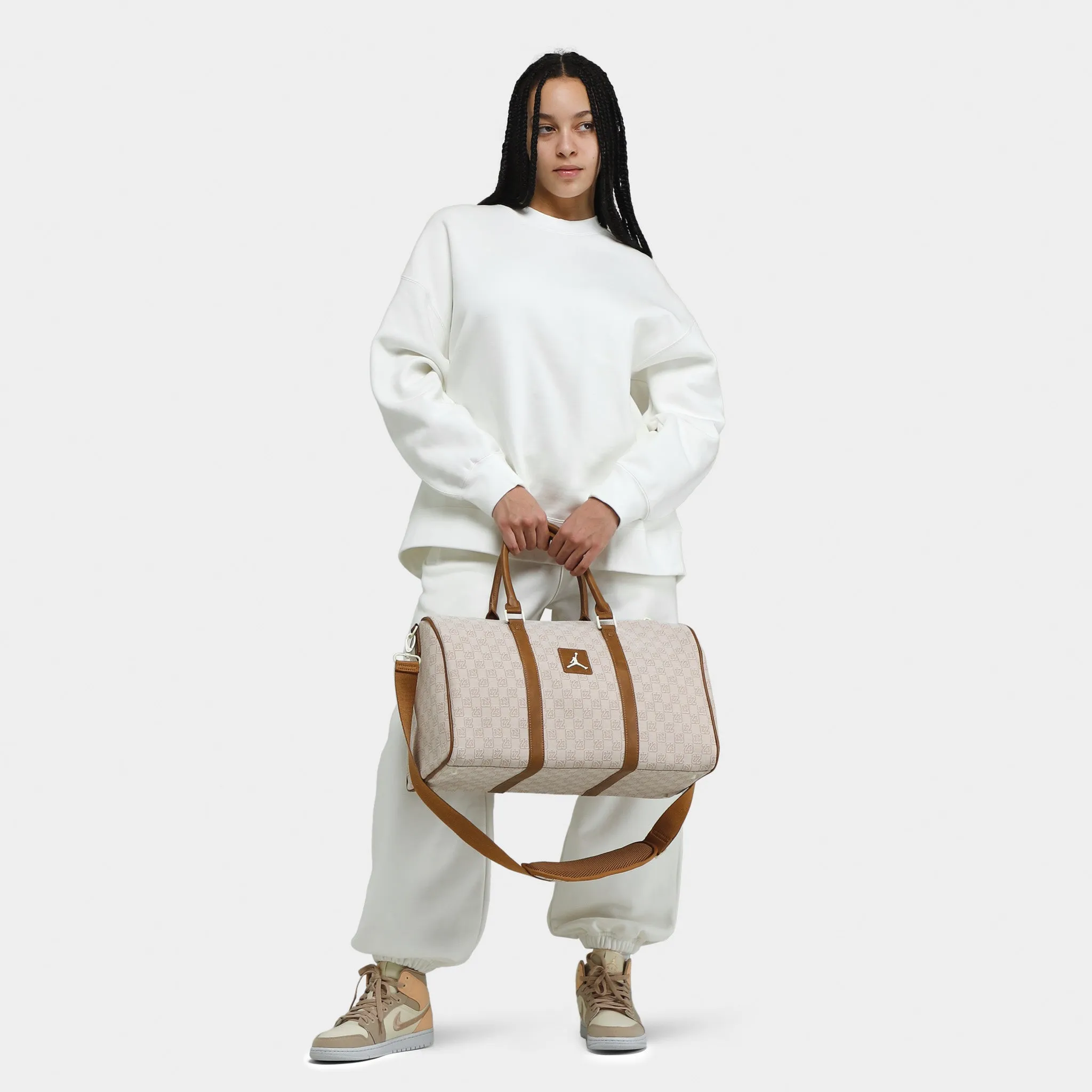 バッグ Nike Jordan Monogram Duffle Bag Coconut Jordan Monogram Duffle Bag (20L) - Coconut Milk (FREE