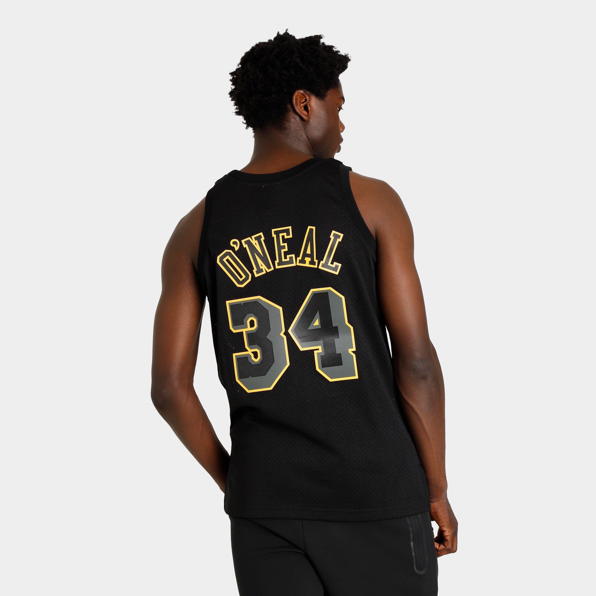 Mitchell & Ness Los Angeles Lakers Shaquille O'Neal Dynamic Swingman Jersey / Black sold by JD Sports product image thumbnail 2