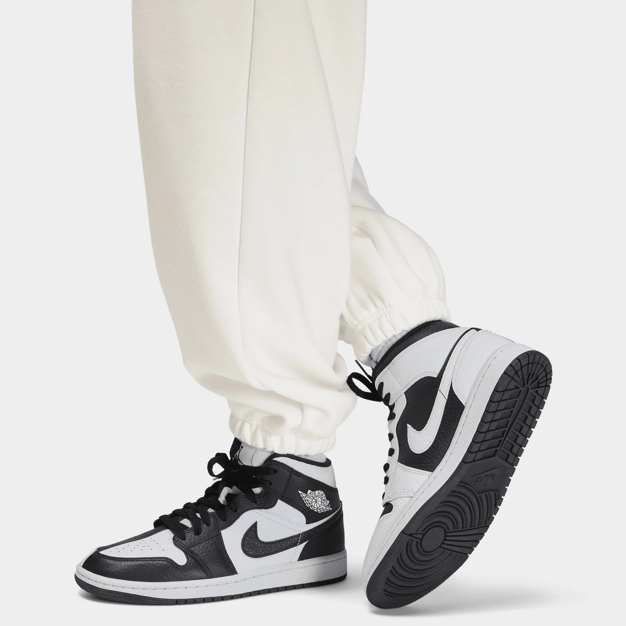 Jordan Women's Flight Fleece Pants / Sail sold by JD Sports product image thumbnail 3