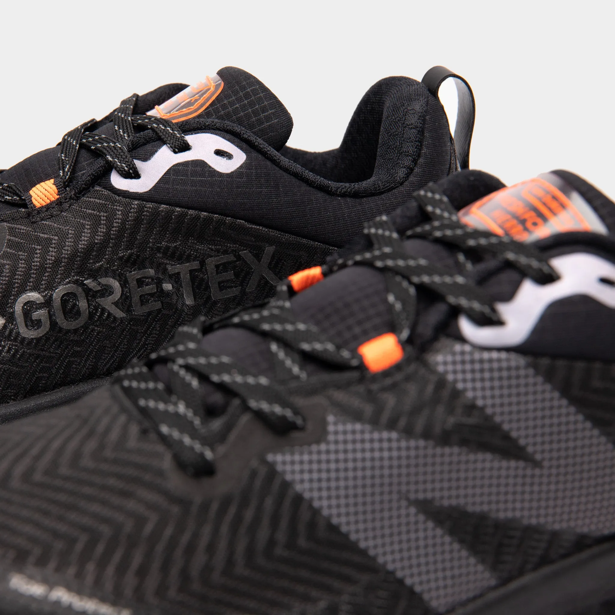 New Balance Fresh Foam Hierro v6 / Black sold by JD Sports product image thumbnail 3
