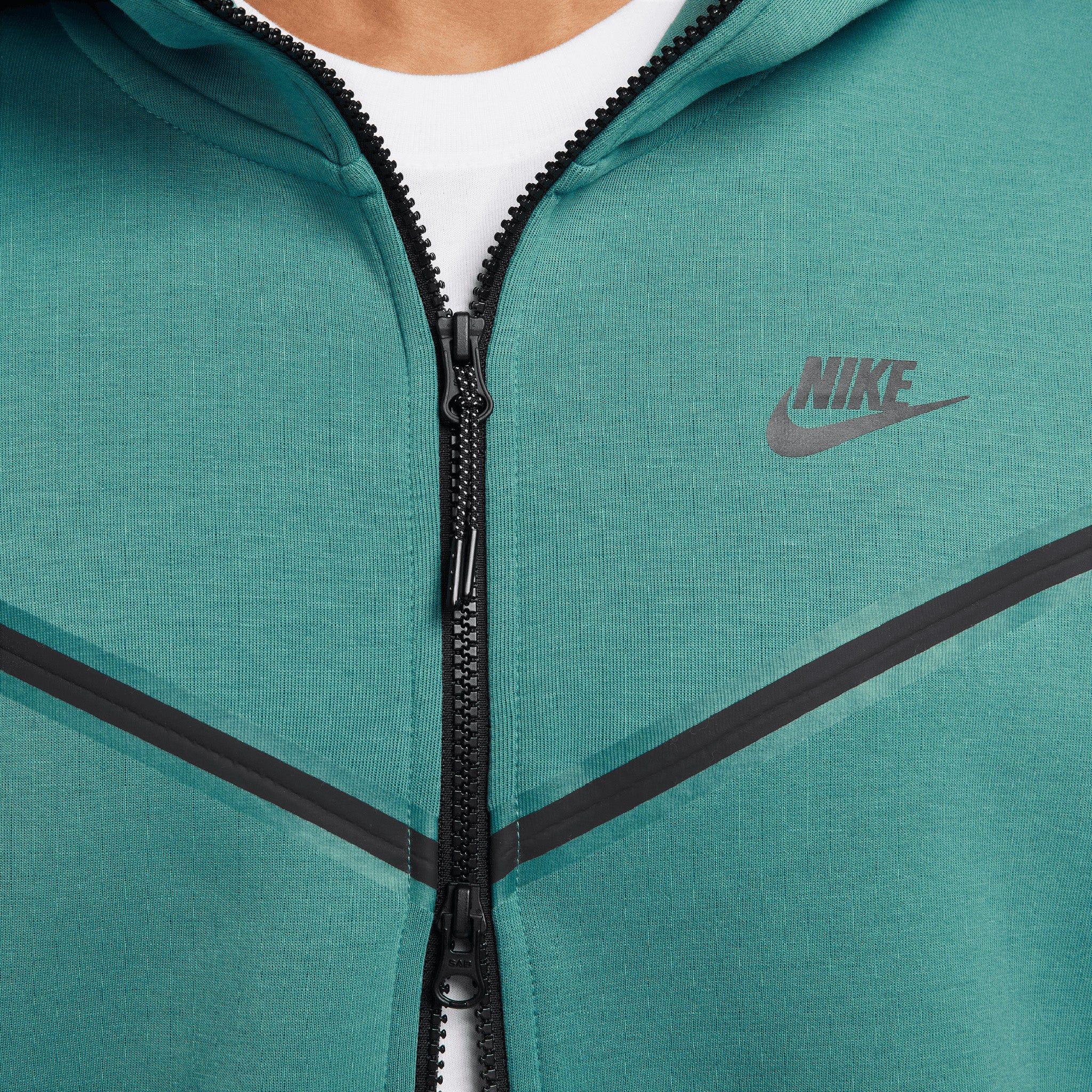 Nike Sportswear Tech Fleece Full Zip Hoodie Mineral Teal / Black sold by JD Sports product image thumbnail 6