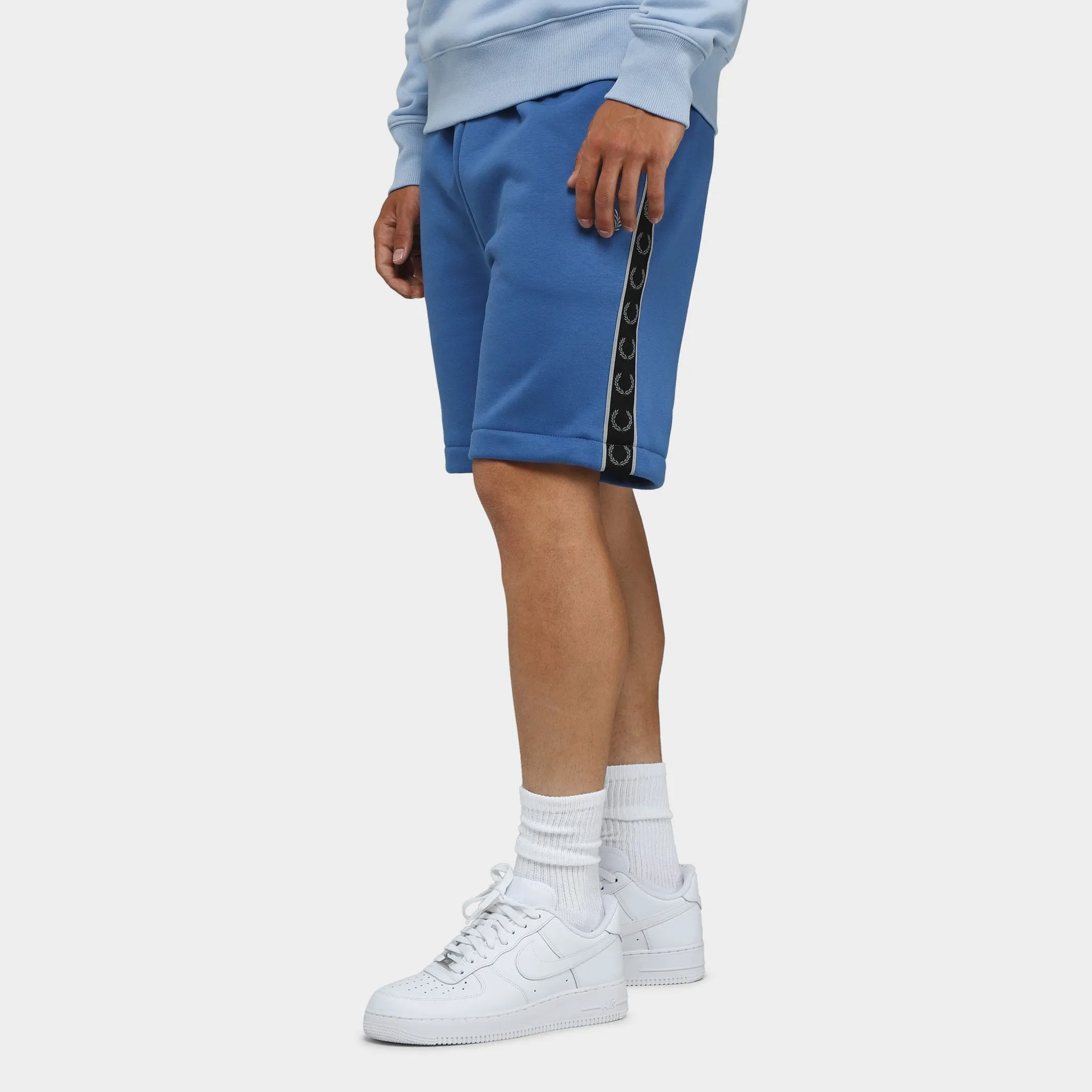 ハーフ・ショートパンツ FRED PERRY SS23 Fred Perry Shorts Blue (S5100 608) Fred Perry Shorts Mens 30 Blue Sportswear Flat Front 3