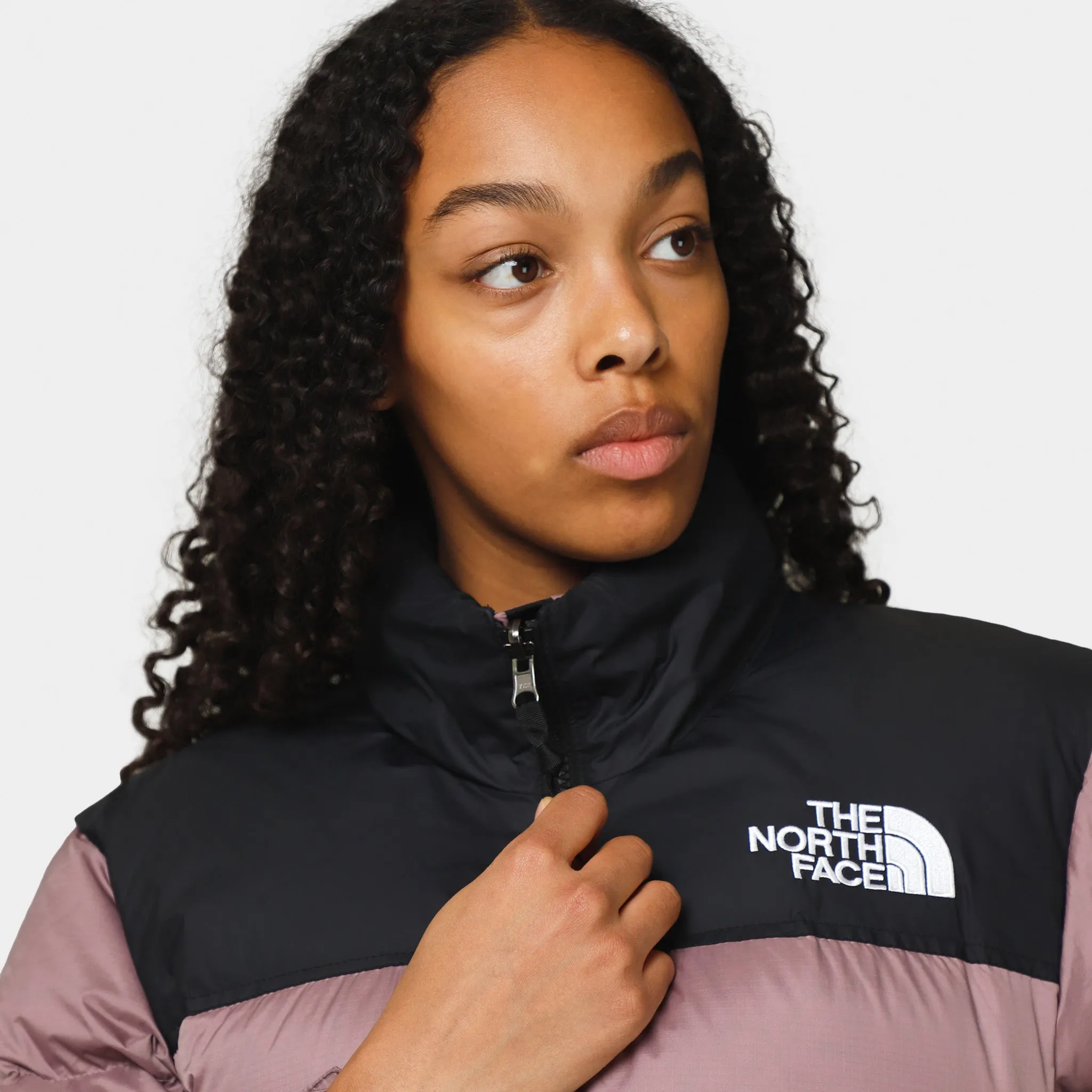 The North Face Women's 1996 Retro Nuptse Jacket Fawn Grey / TNF Black sold by JD Sports product image thumbnail 3
