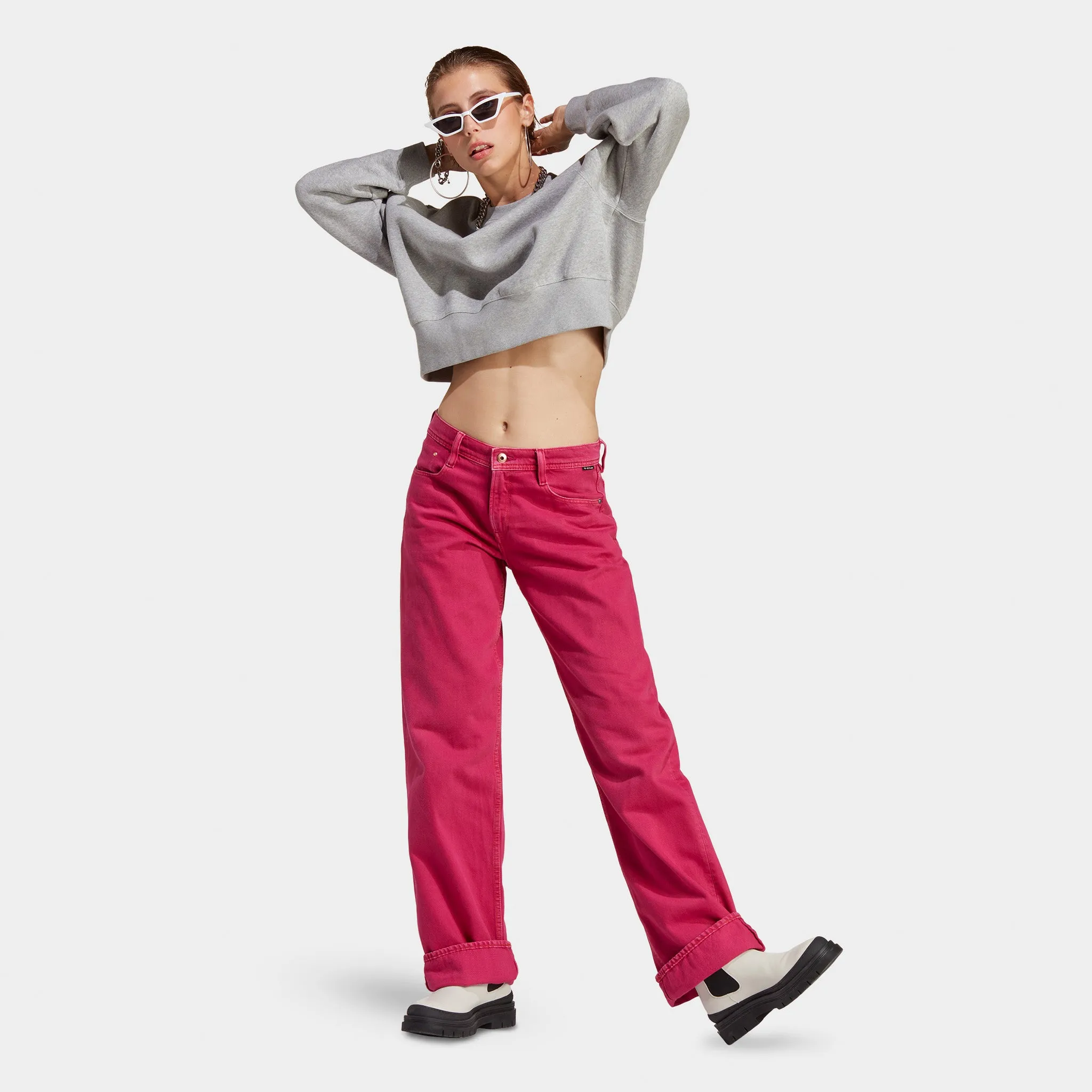 adidas Originals Women's Adicolor Essentials Crewneck / Medium Grey Heather sold by JD Sports product image thumbnail 5