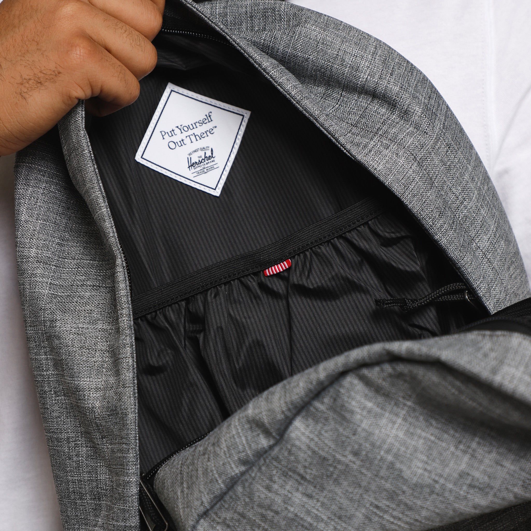 Herschel Classic XL Backpack / Grey sold by JD Sports product image thumbnail 4