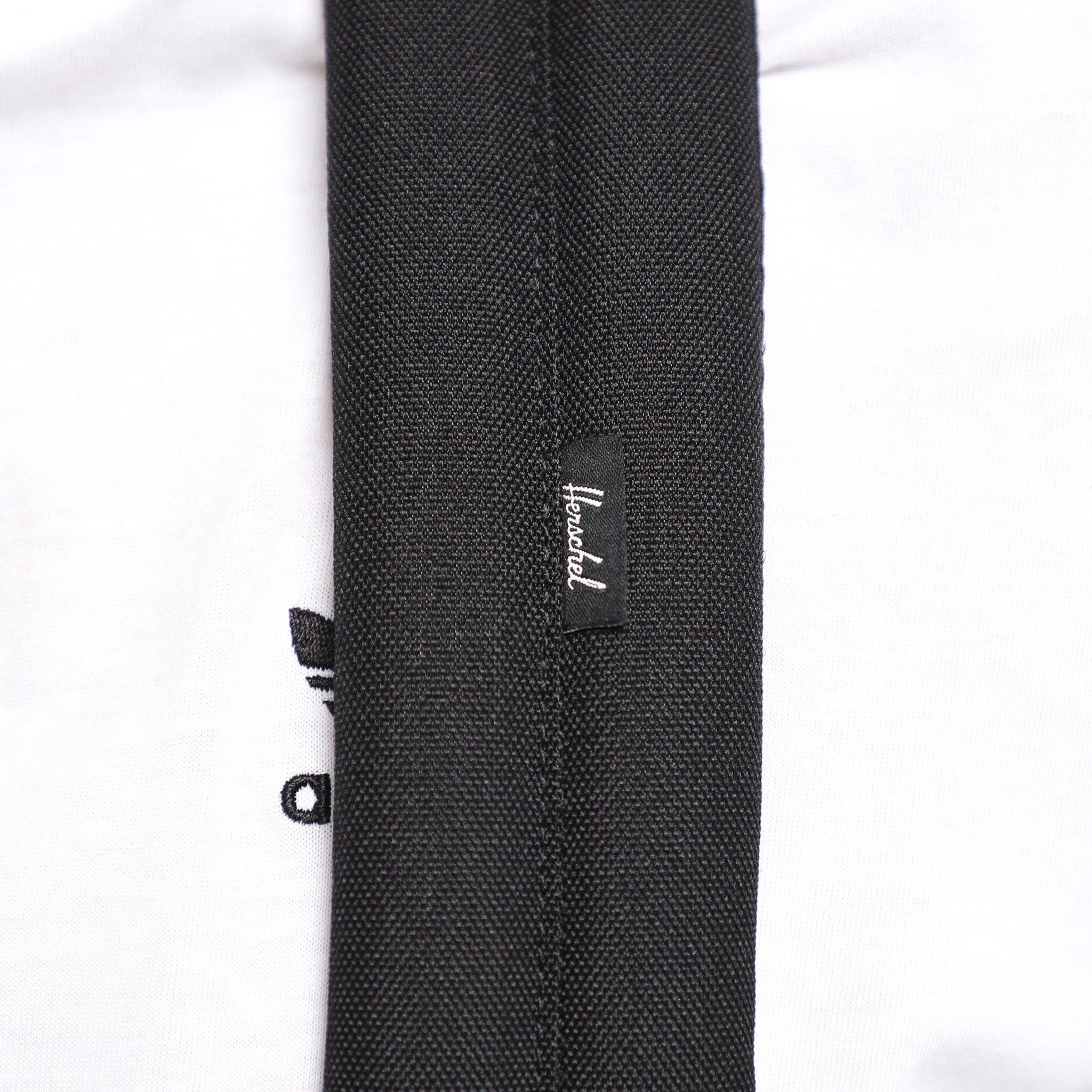 Herschel Classic XL Backpack / Grey sold by JD Sports product image thumbnail 3