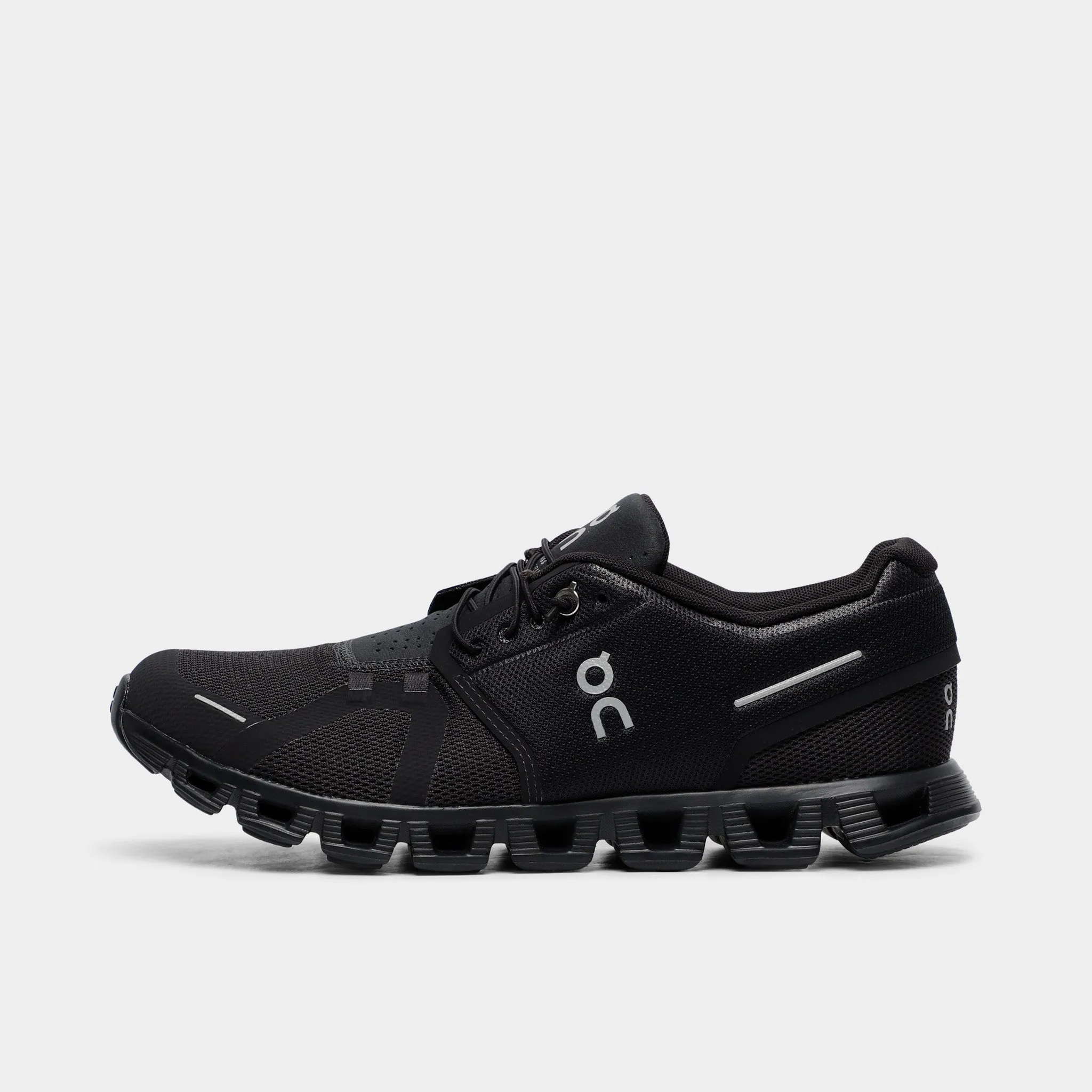 On Cloud 5 / Black sold by JD Sports