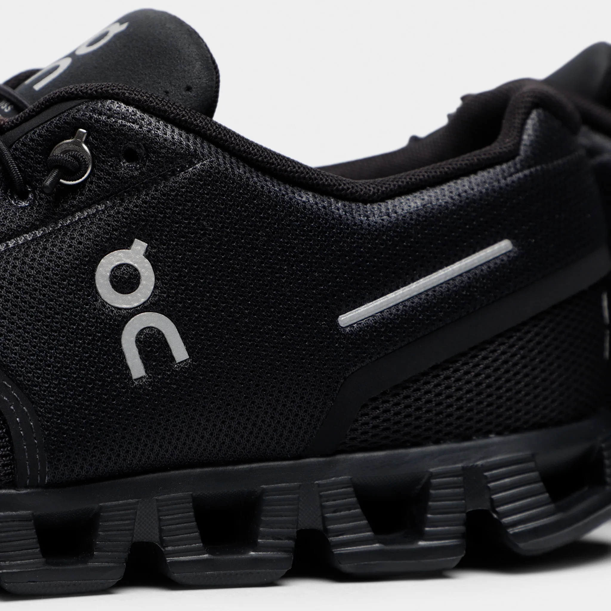 On Cloud 5 / Black sold by JD Sports product image thumbnail 3