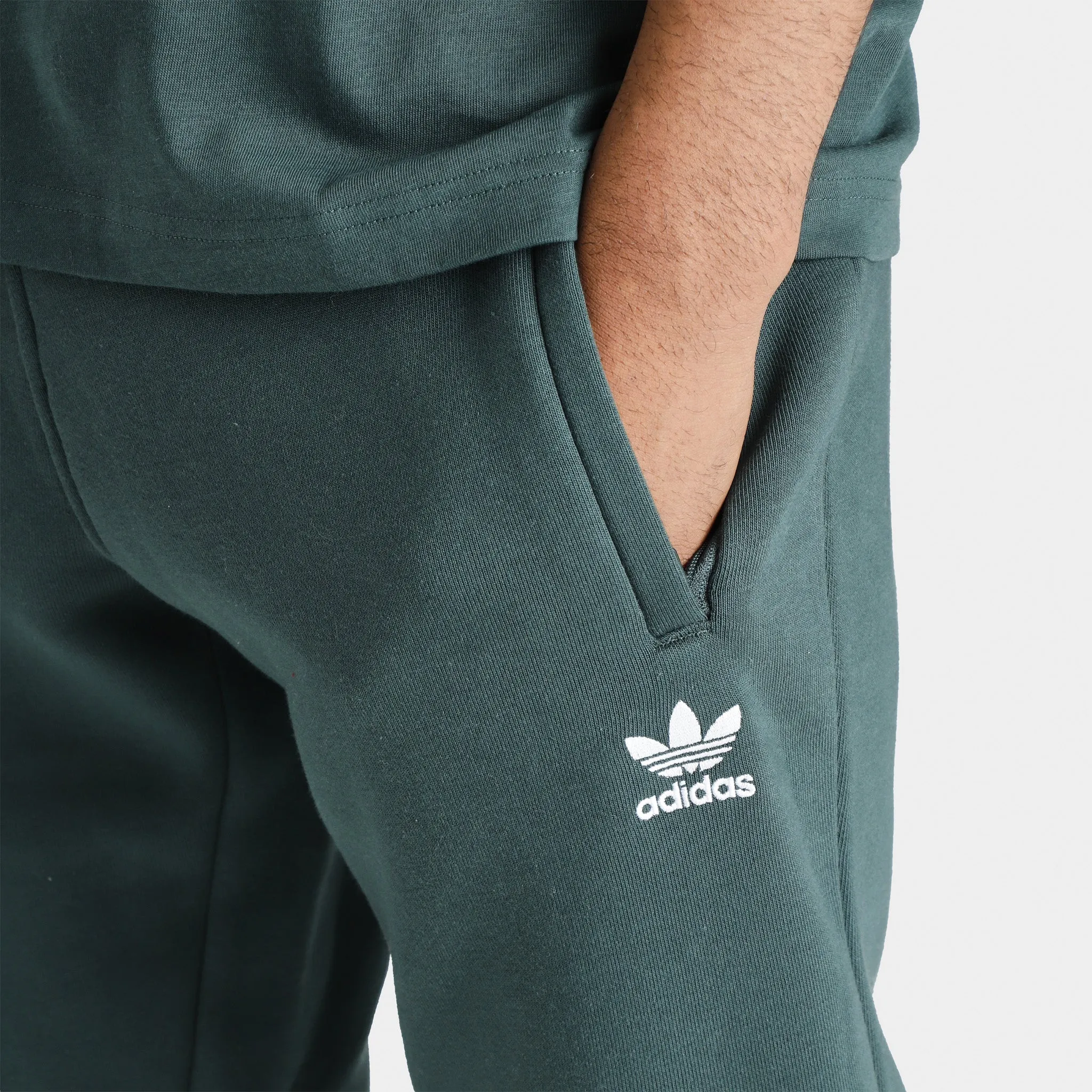 adidas Originals Adicolor Essentials Trefoil Sweatpants / Mineral Green sold by JD Sports product image thumbnail 5