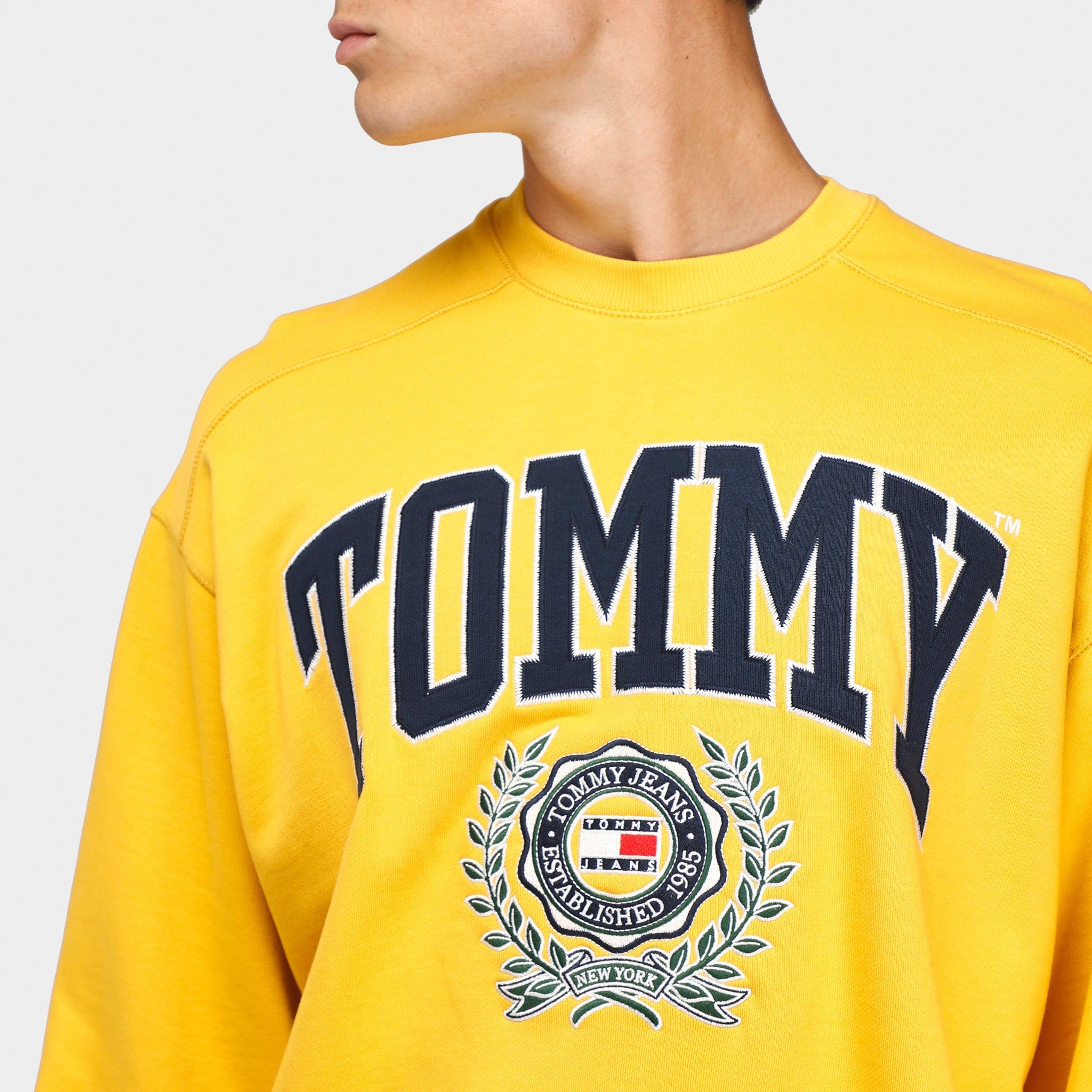 Tommy Jeans Collegiate Logo Crewneck / Collegiate Gold sold by JD Sports product image thumbnail 4