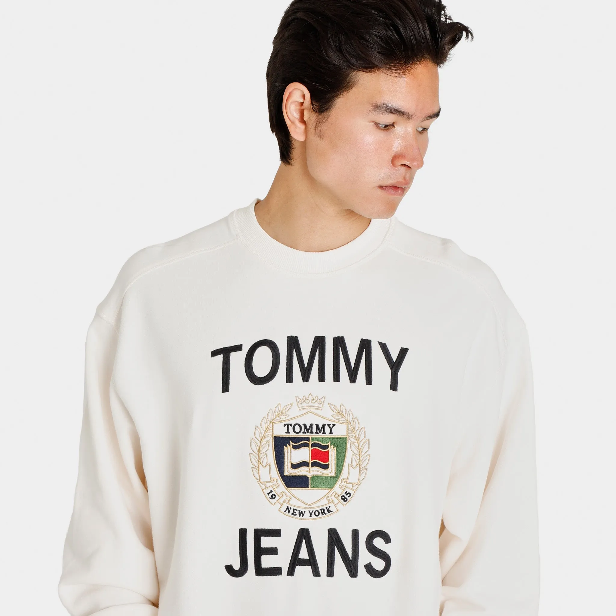 Tommy Jeans TJ Crest Logo Crewneck / Ancient White sold by JD Sports product image thumbnail 3