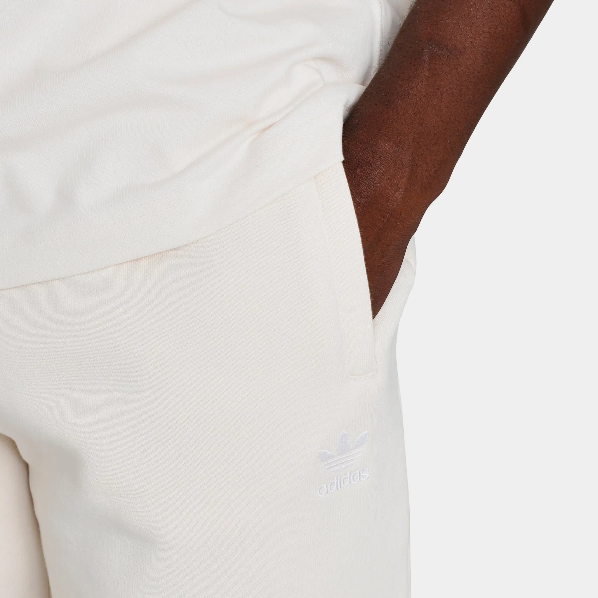 adidas Originals Adicolor Essentials Trefoil Shorts / Wonder White sold by JD Sports product image thumbnail 5