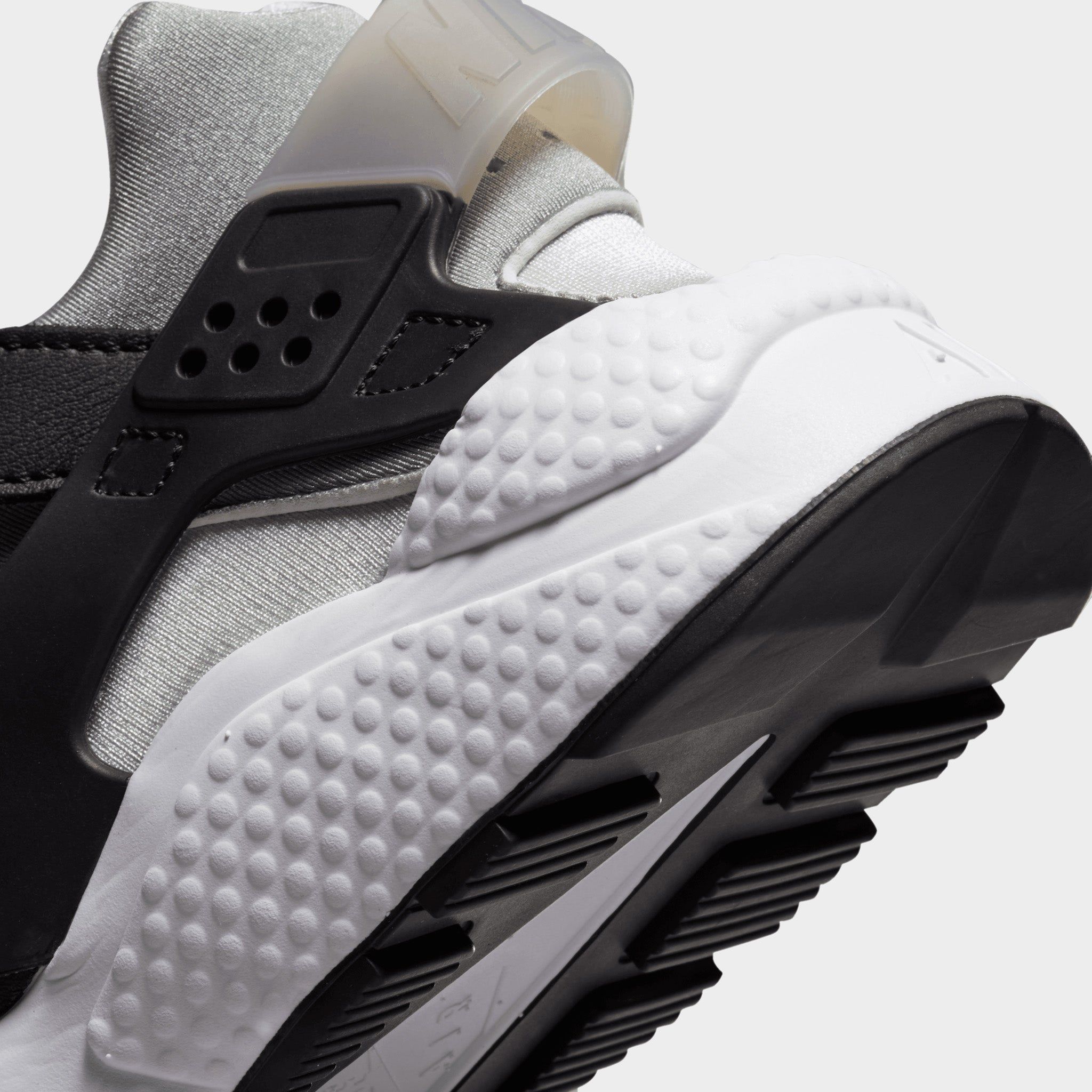 Nike Air Huarache Black / White - Neutral Grey sold by JD Sports product image thumbnail 3