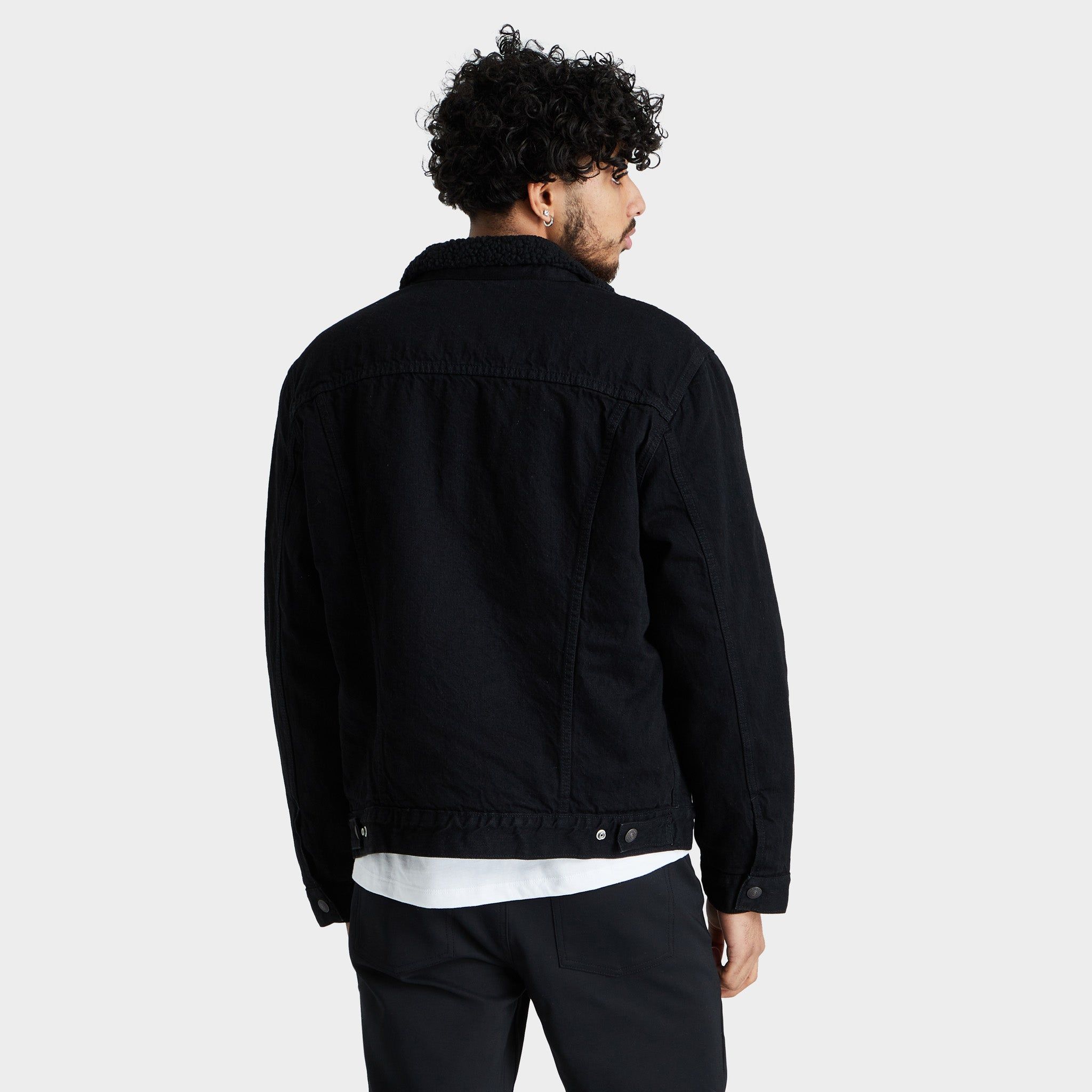 Levi's Type 3 Sherpa Trucker Jacket / Berk sold by JD Sports product image thumbnail 2