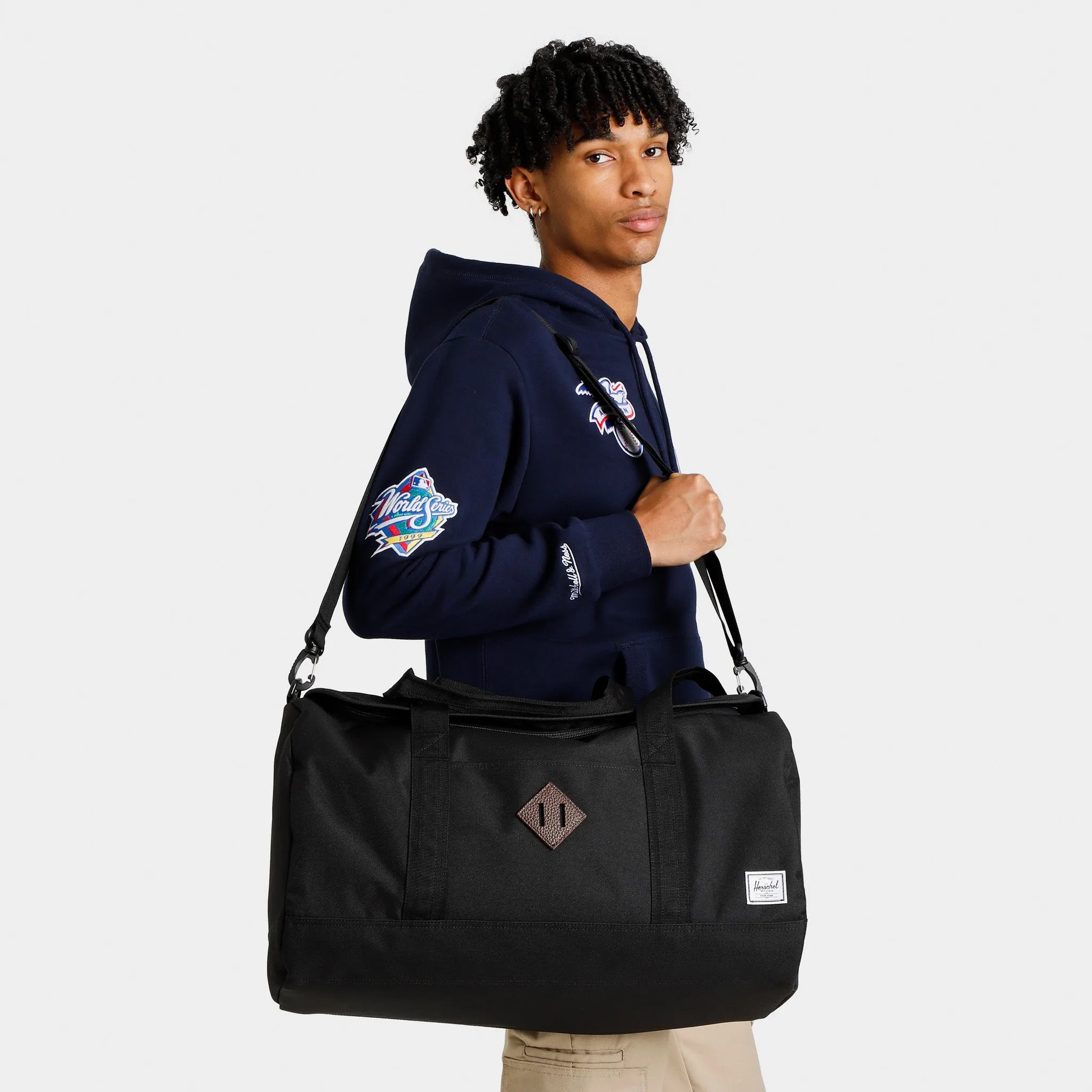 Herschel Supply Co. Heritage Duffle Bag / Black sold by JD Sports