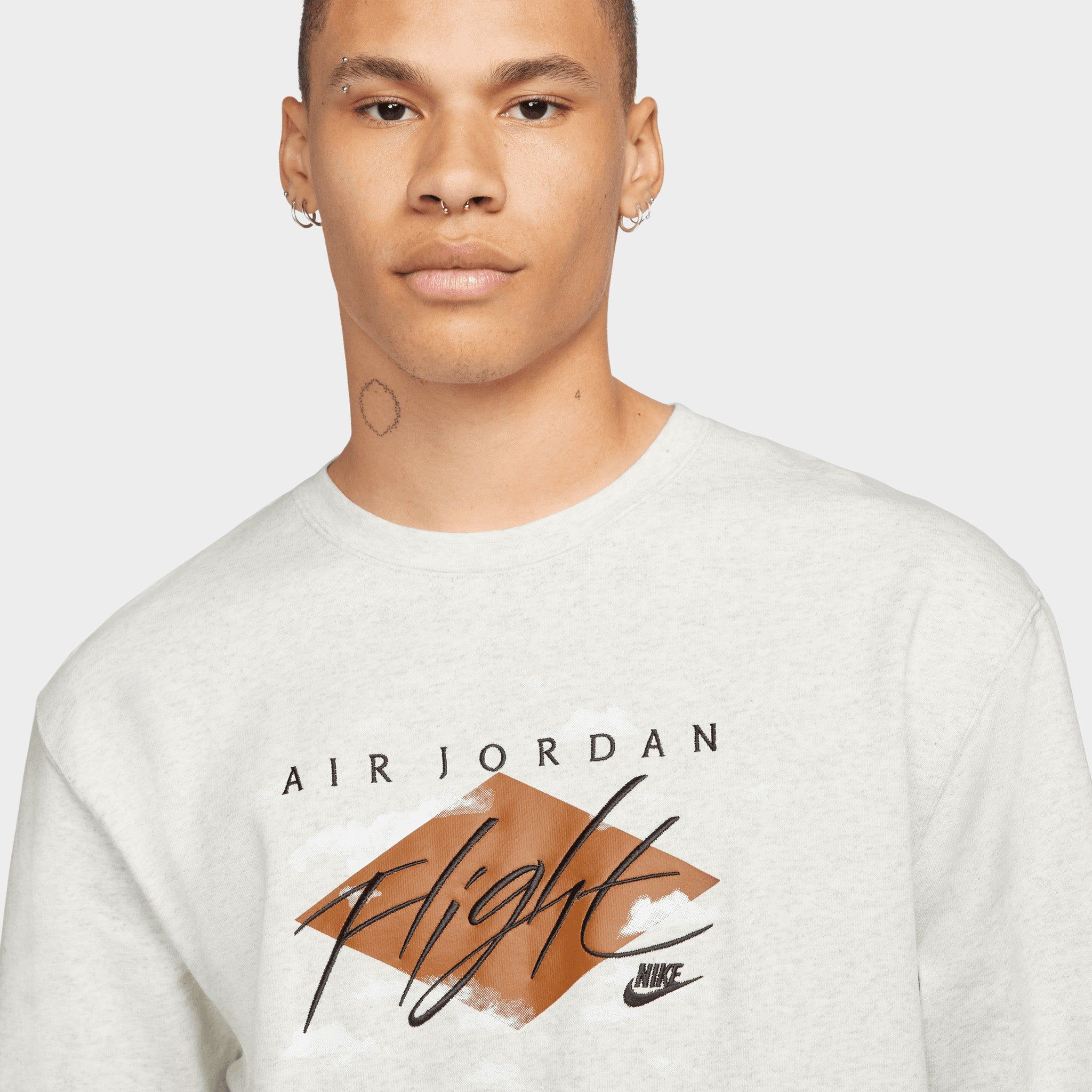 Jordan Statement Essentials Fleece Crewneck / Oatmeal Heather sold by JD Sports product image thumbnail 3
