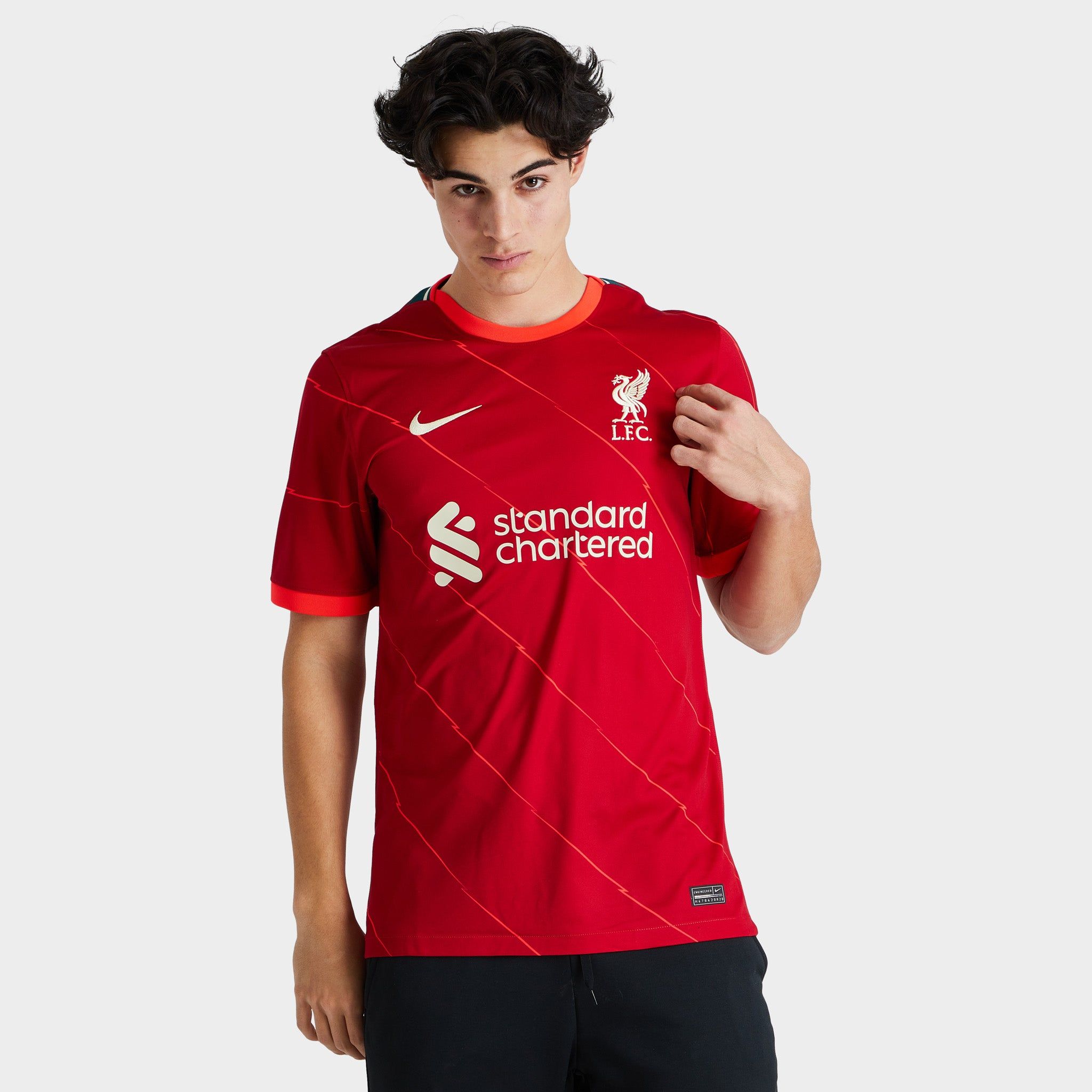 Nike Liverpool FC 2021/22 Stadium Home Jersey Gym Red / Bright Crimson - Fossil sold by JD Sports