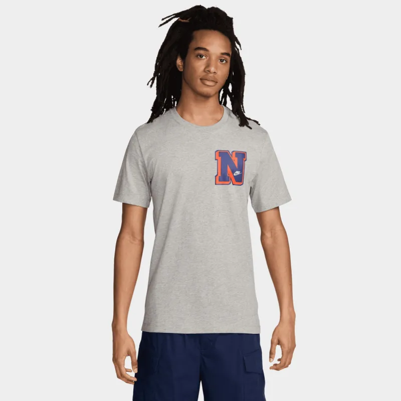 Nike Club Athletics T-shirt / Dark Grey Heather sold by JD Sports