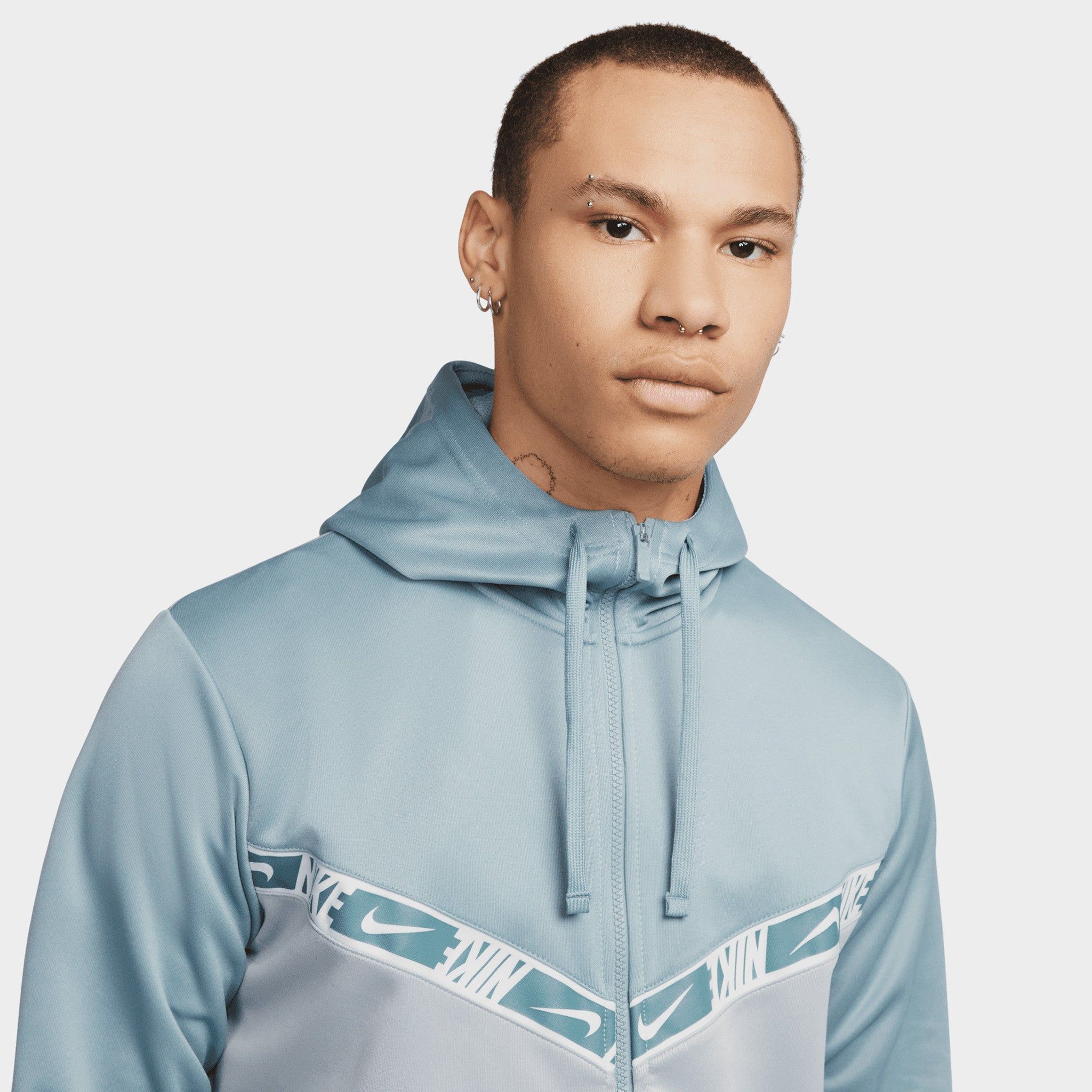 nike repeat pack sweatshirt