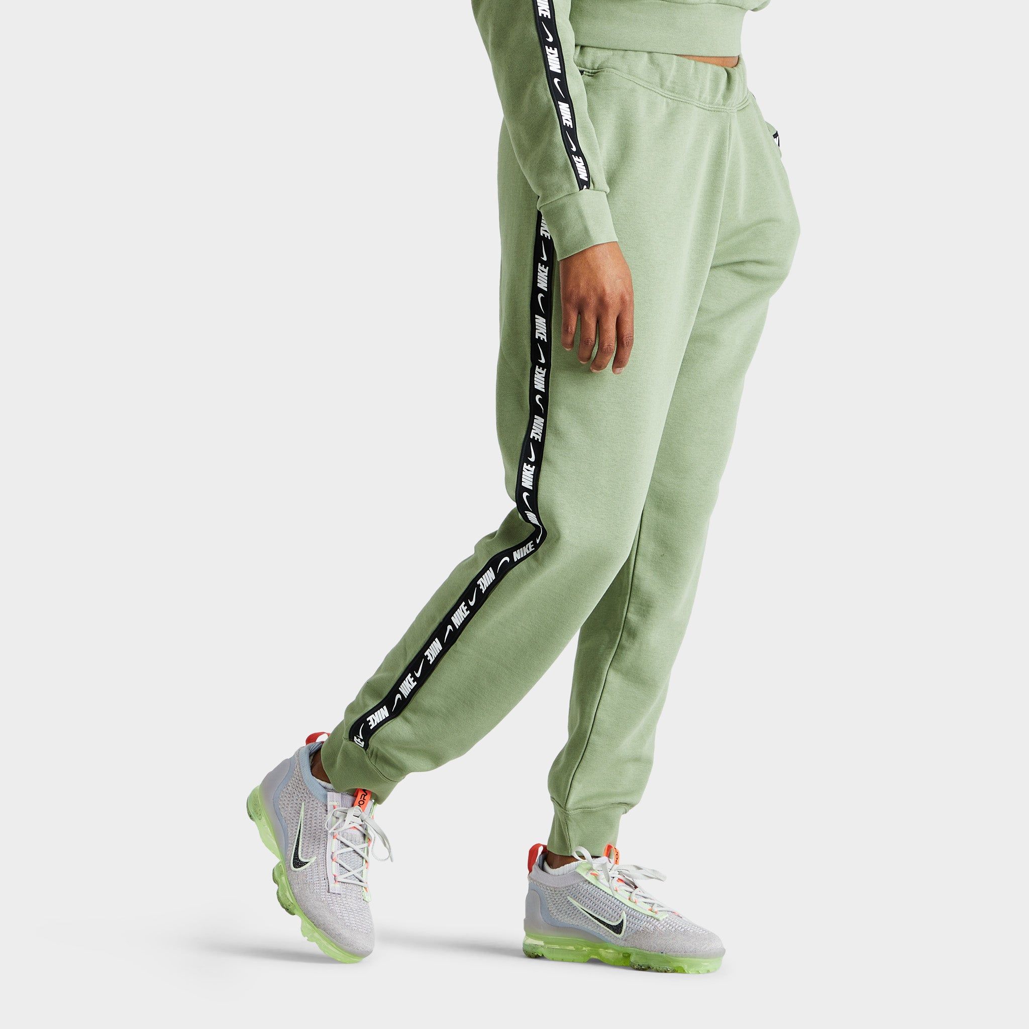 Nike Women's Sportswear Essential Fleece Pants / Oil Green sold by JD Sports product image thumbnail 4