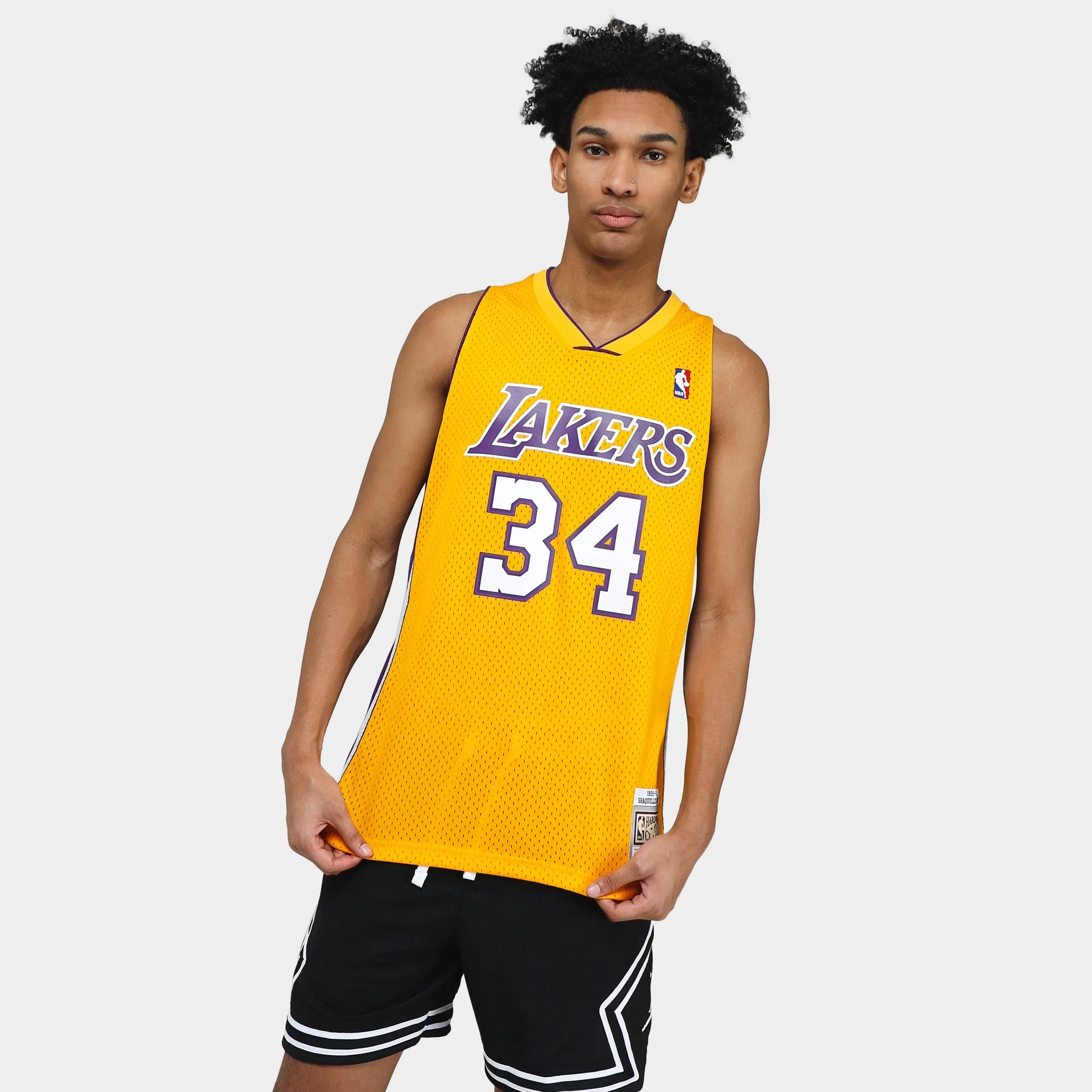 Mitchell & Ness NBA Los Angeles Lakers Shaq O'Neal Swingman Jersey / Gold sold by JD Sports