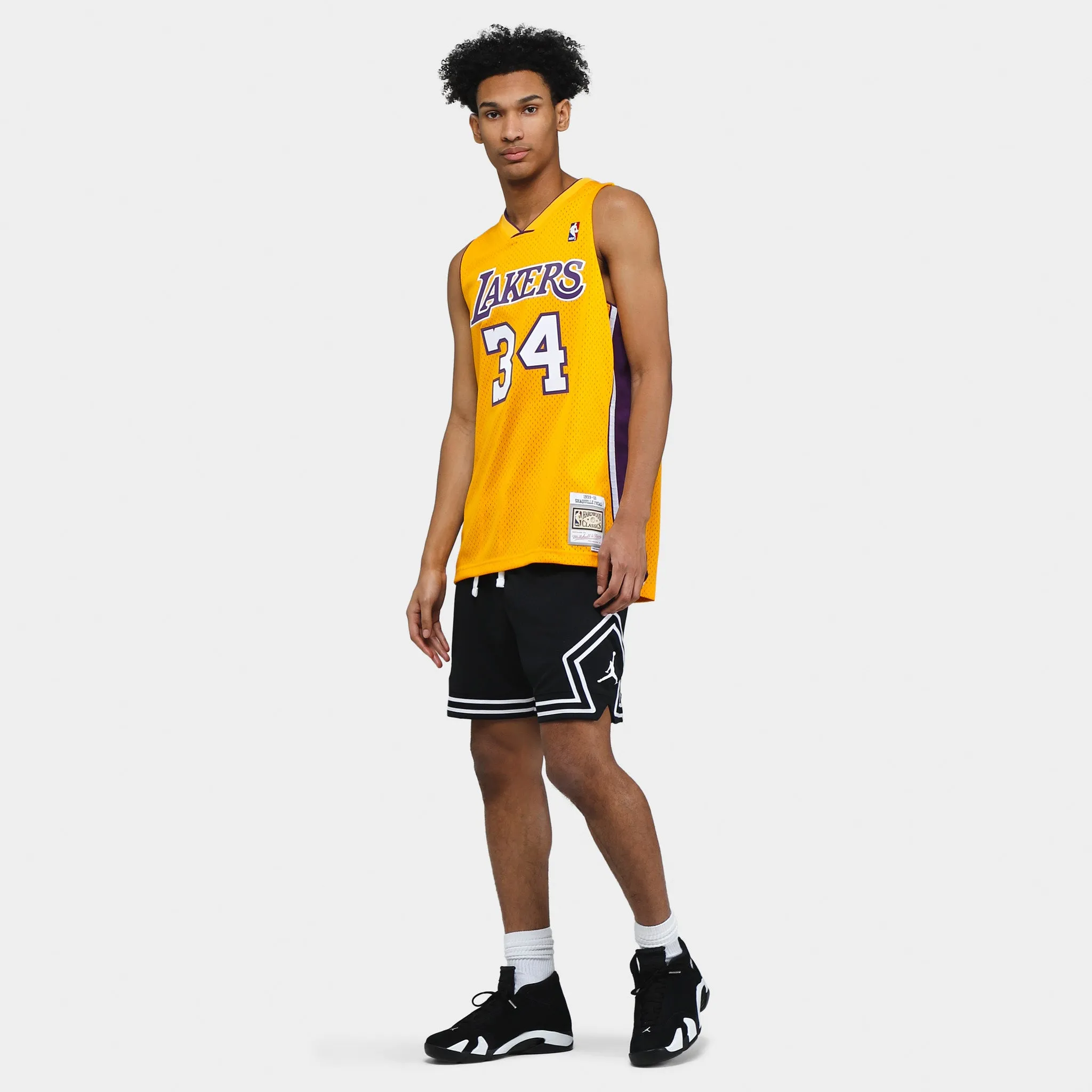 Mitchell & Ness NBA Los Angeles Lakers Shaq O'Neal Swingman Jersey / Gold sold by JD Sports product image thumbnail 5