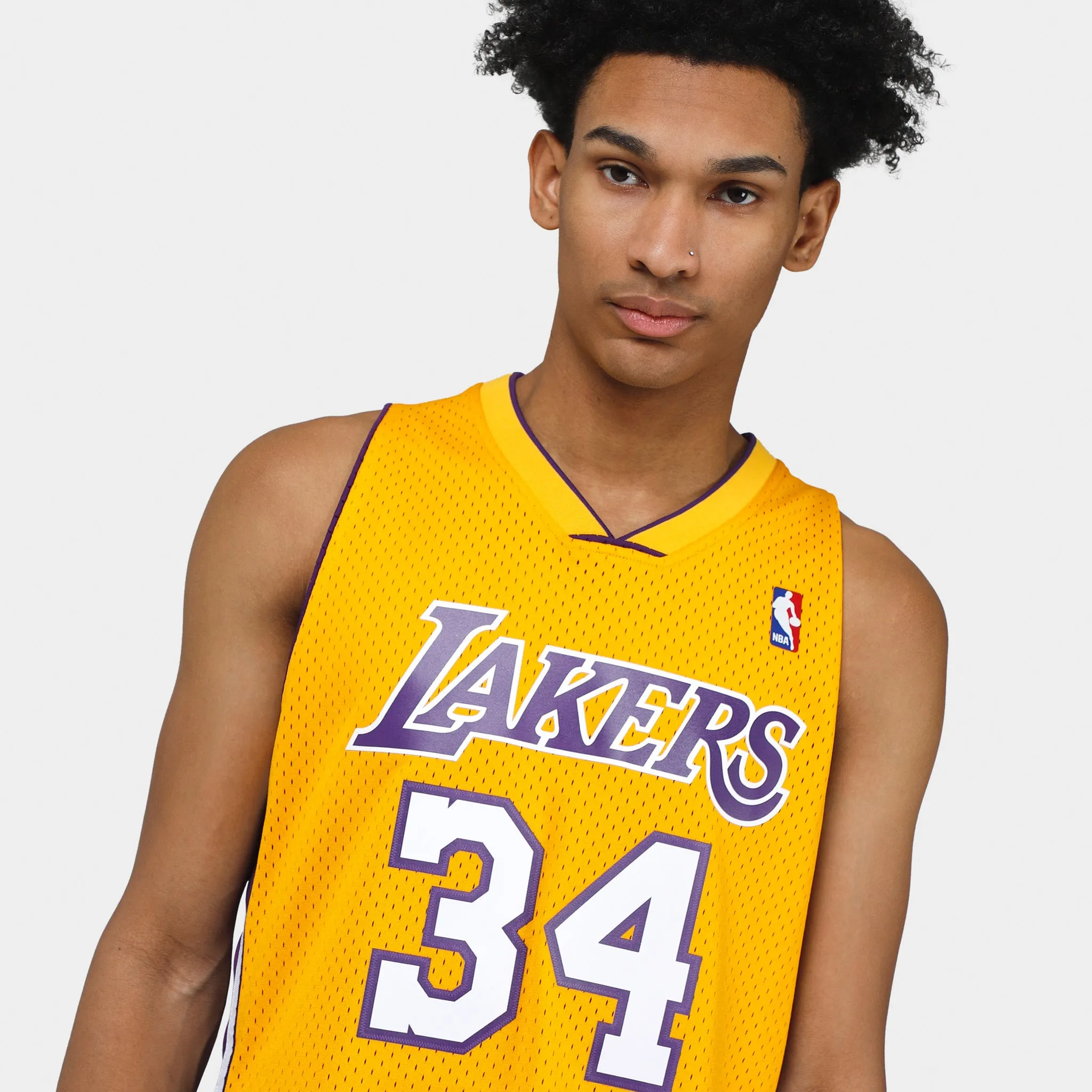 Mitchell & Ness NBA Los Angeles Lakers Shaq O'Neal Swingman Jersey / Gold sold by JD Sports product image thumbnail 3