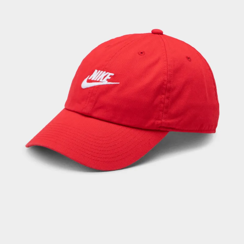 Nike Sportswear Heritage86 Futura Washed Cap University Red / University Red - White sold by JD Sports