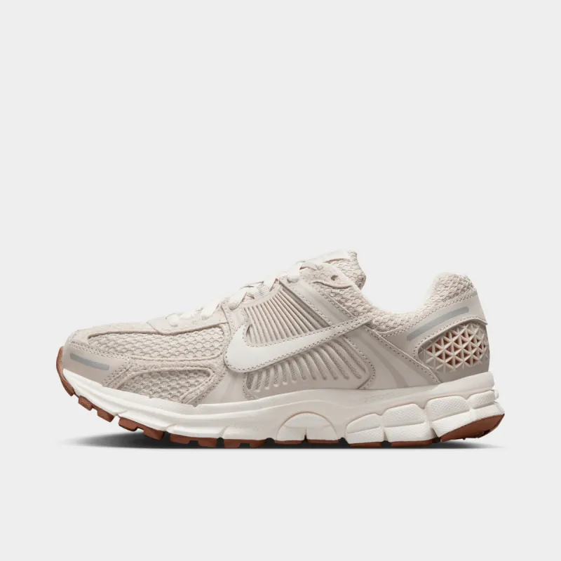 Nike Women's Zoom Vomero 5 Light Orewood Brown / Sail - Metallic Silver sold by JD Sports