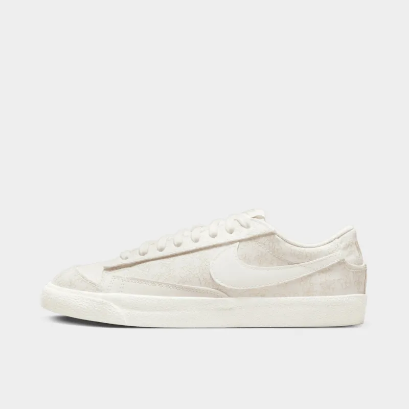 Nike Women's Blazer Low '77 SE Sail / Multicolour - Sesame sold by JD Sports