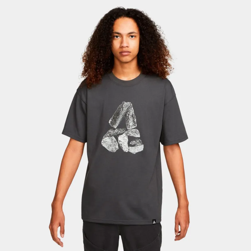Nike ACG Monolith T-shirt / Anthracite made by JD Sports