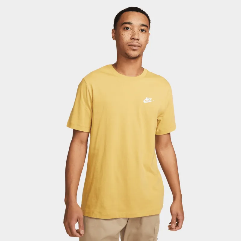 Nike Sportswear Club T-shirt / Wheat Gold sold by JD Sports