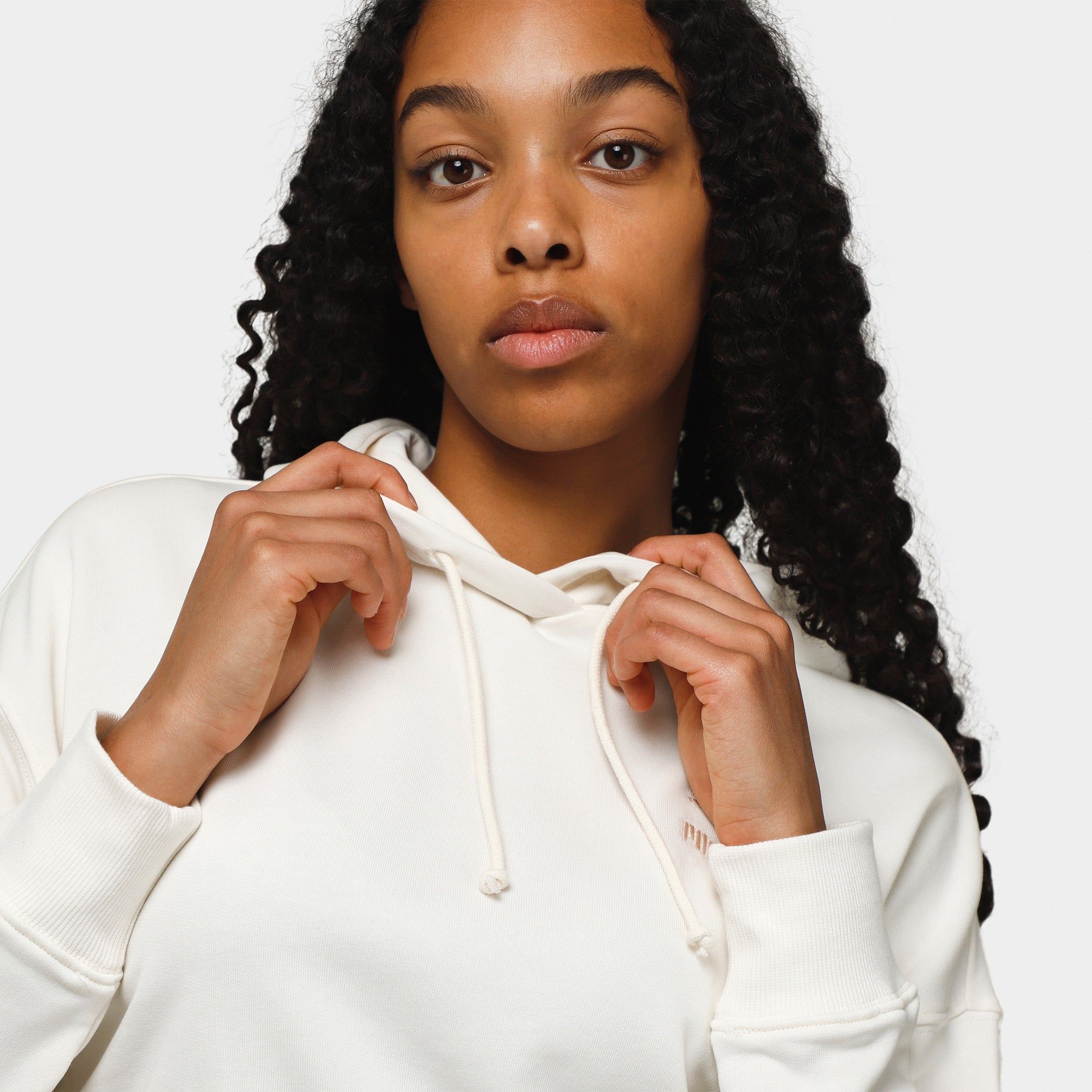 Puma Women's Classics Cropped Pullover Hoodie / Off White sold by JD Sports product image thumbnail 3