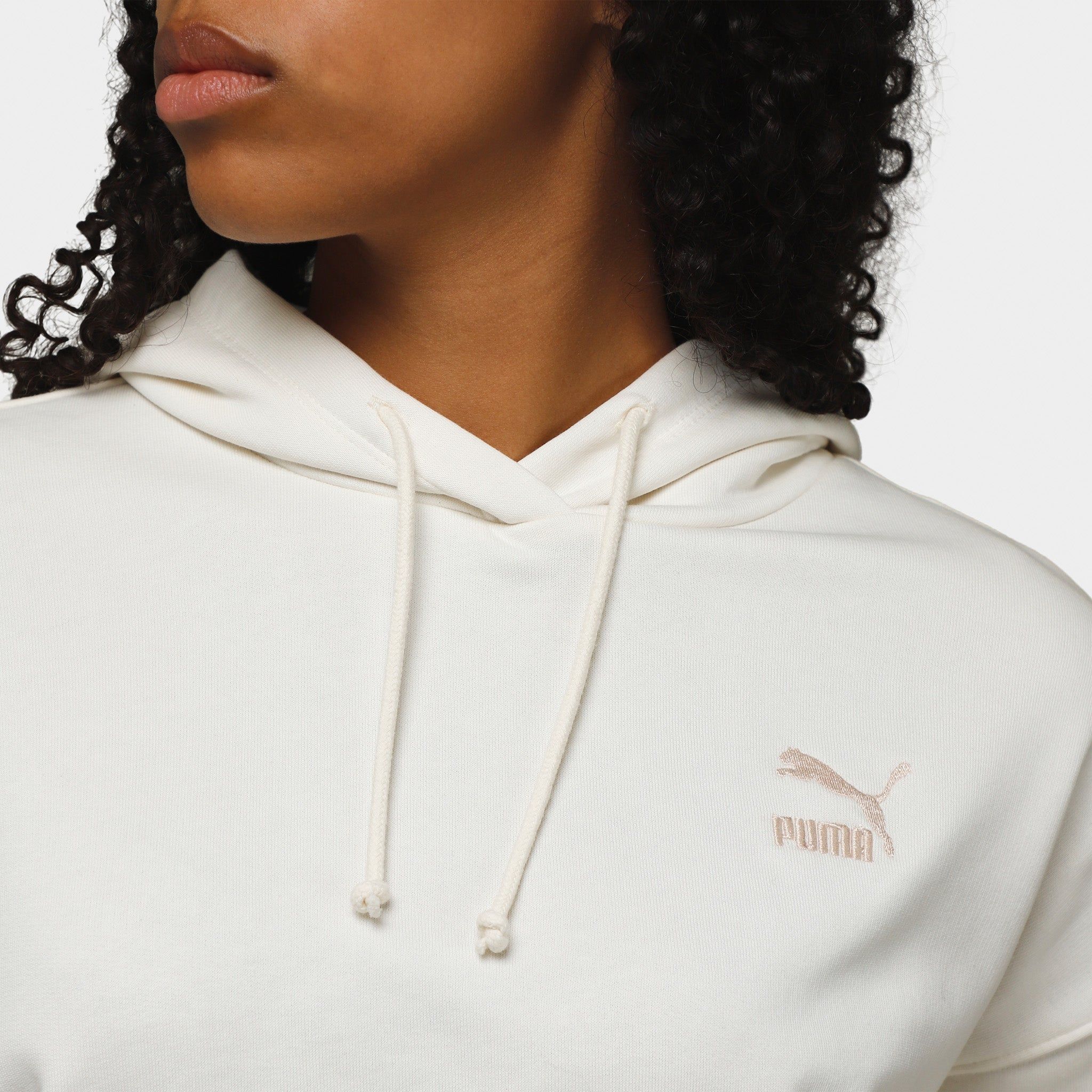 Puma Women's Classics Cropped Pullover Hoodie / Off White sold by JD Sports product image thumbnail 4